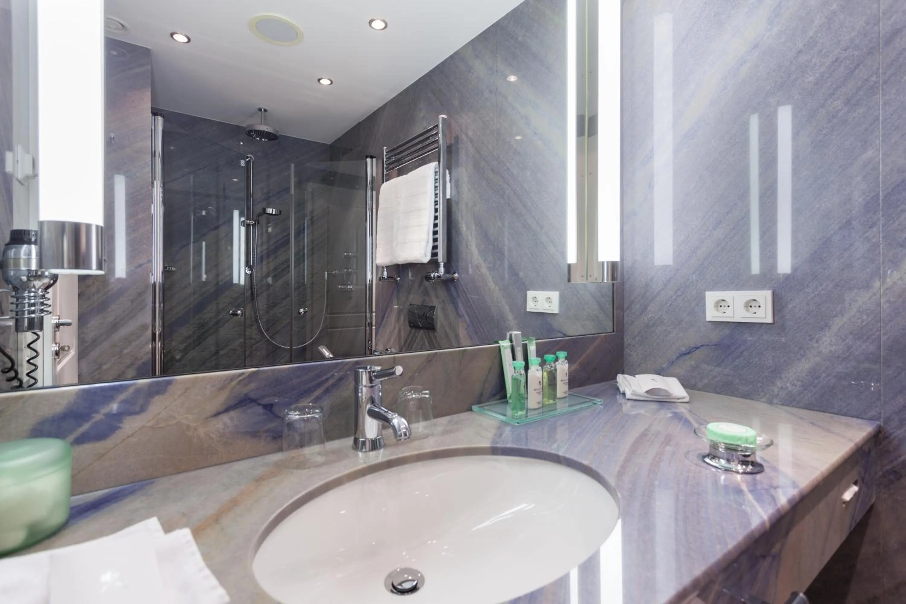 Shower in Sauerland Stern Hotel