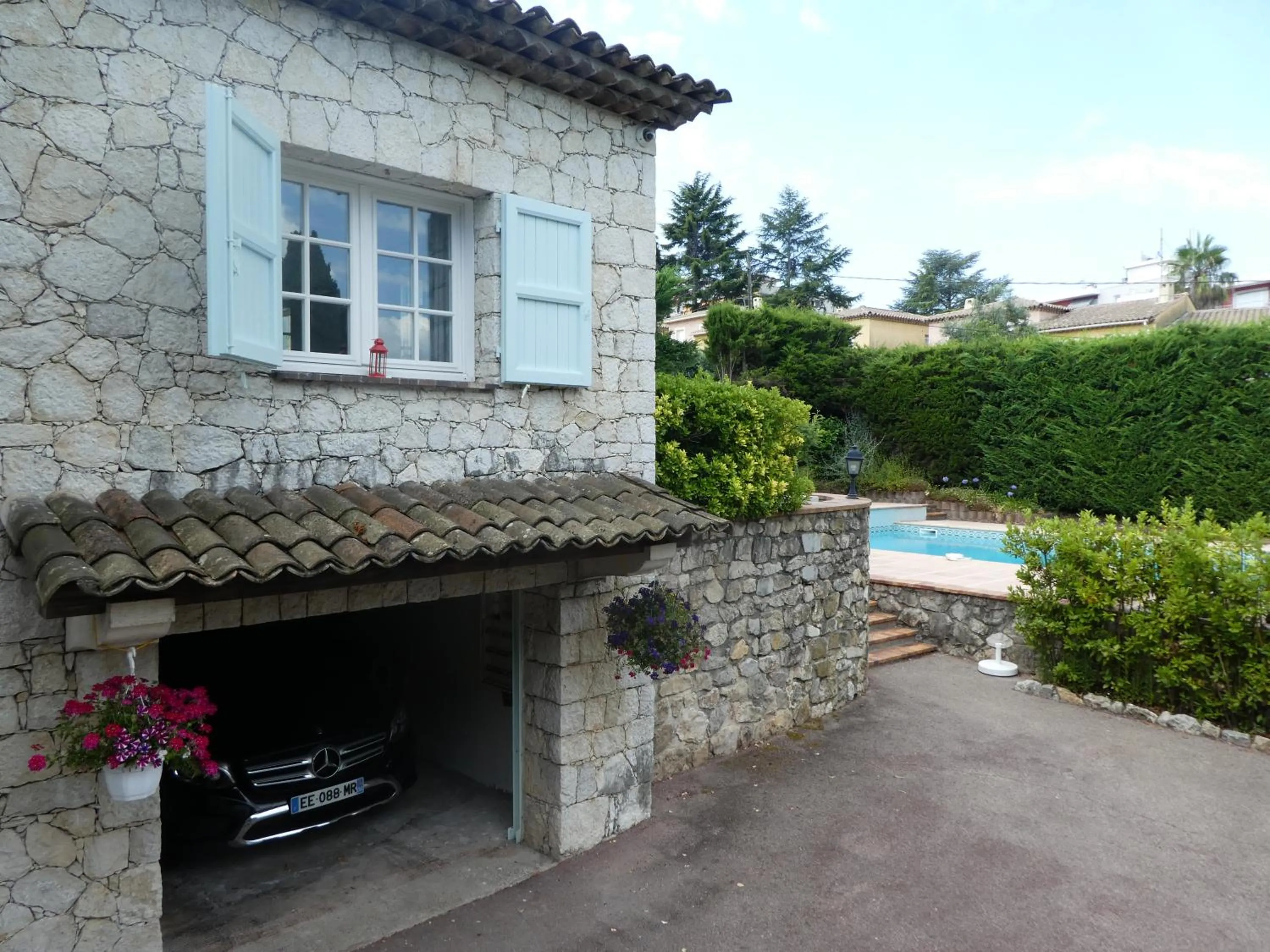 Property building in Villa Alessia