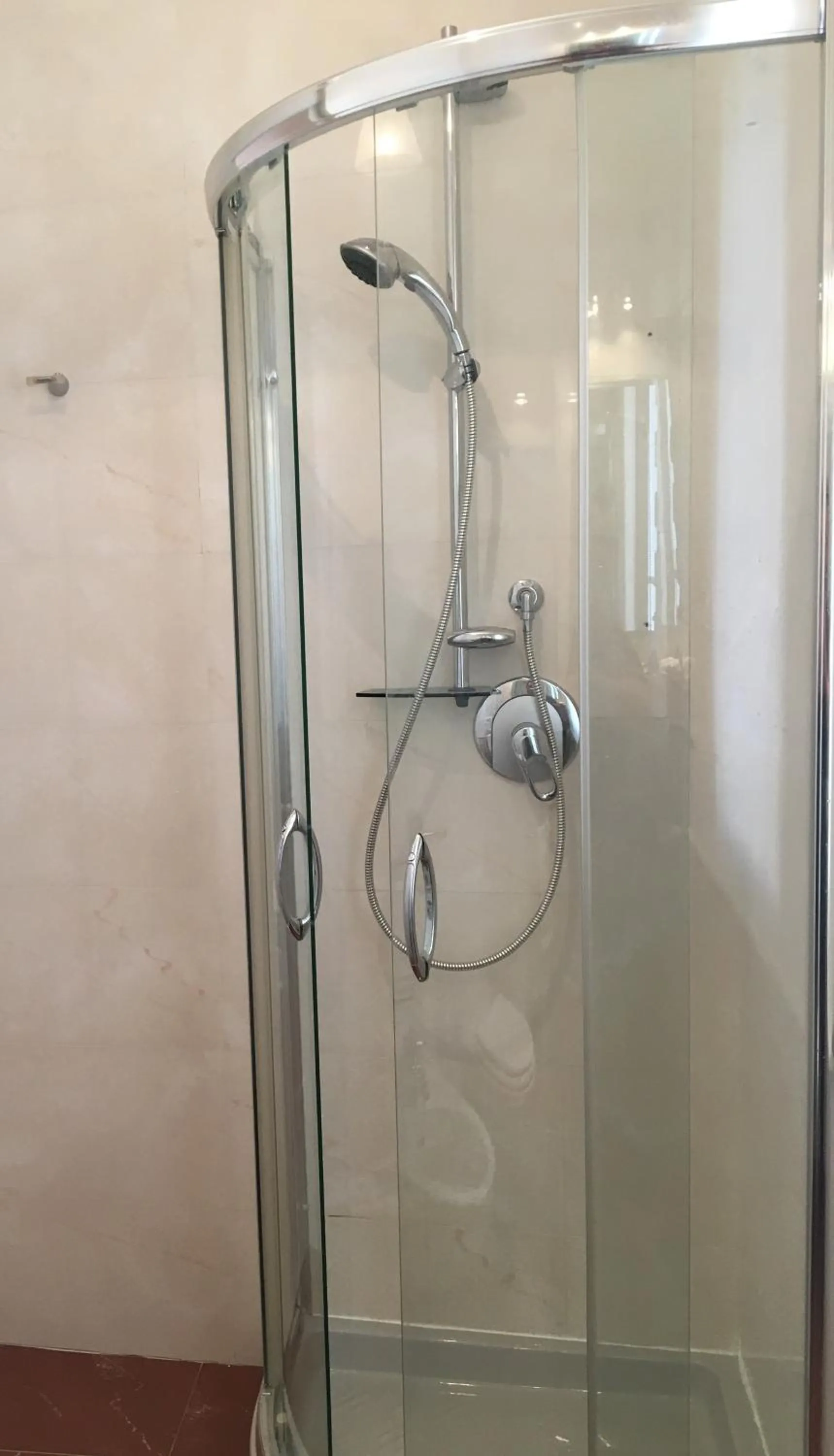 Shower in Intra Rooms