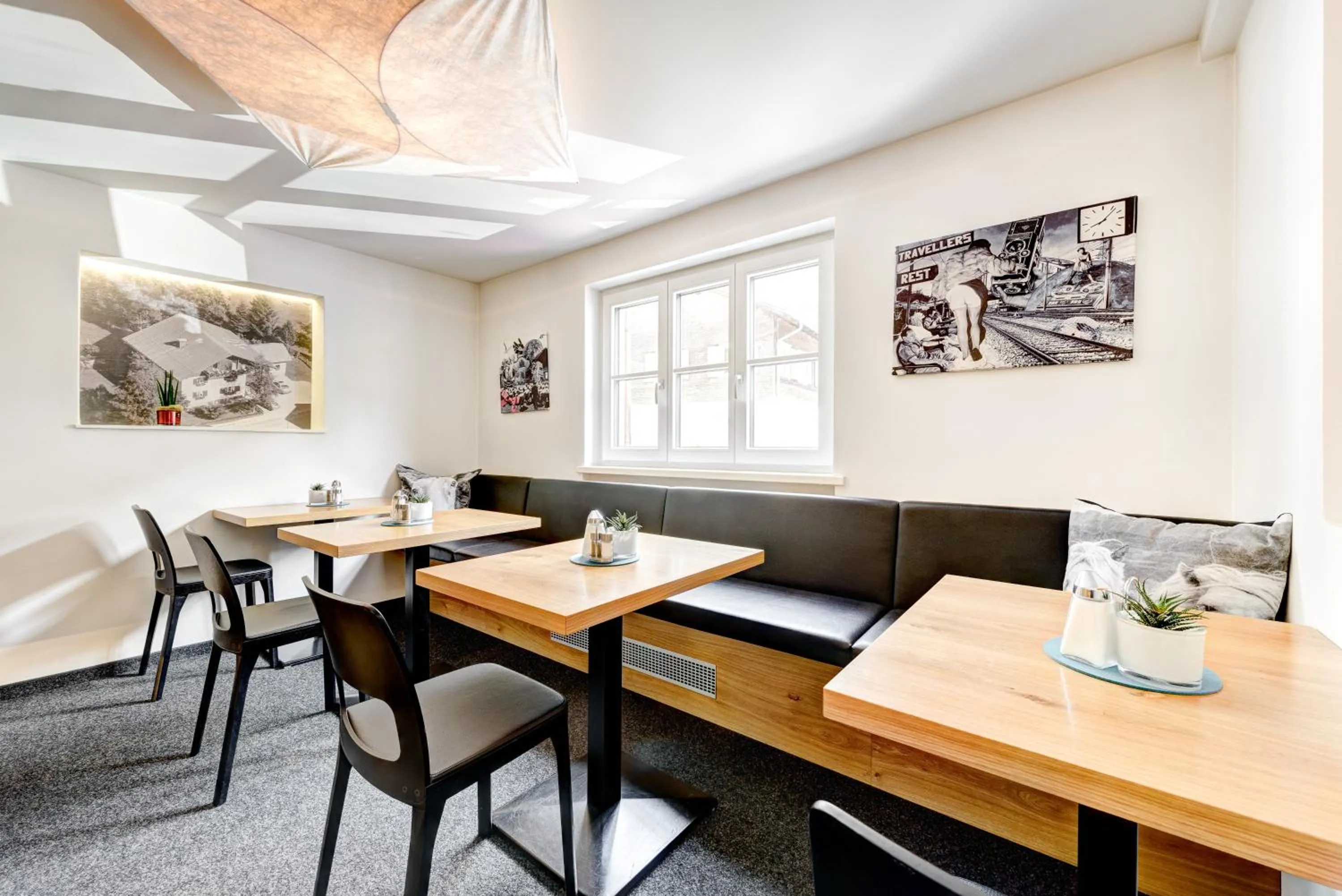 Restaurant/places to eat in Hotel Lün