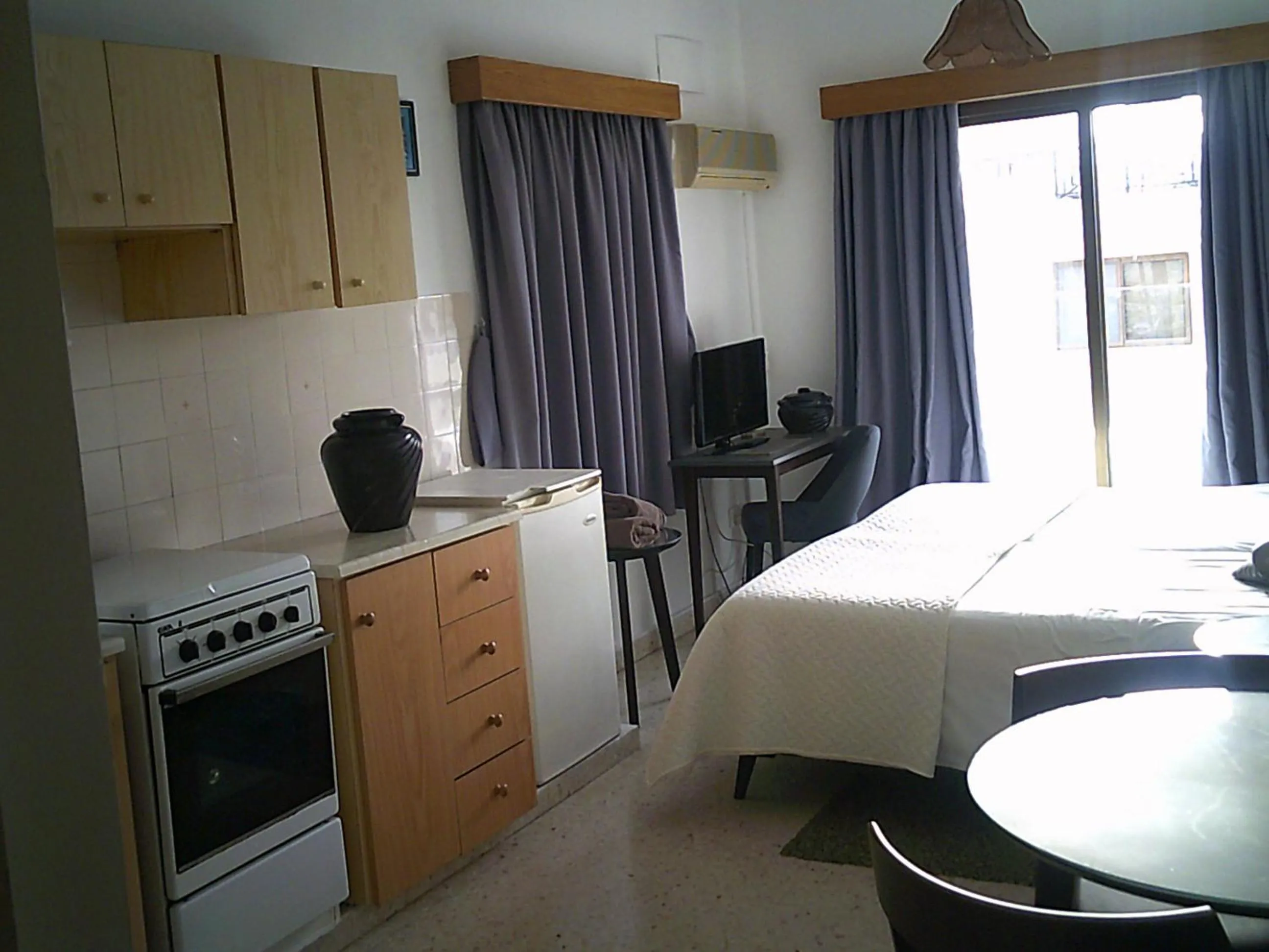 kitchen, Bed in Panklitos Tourist Apartments