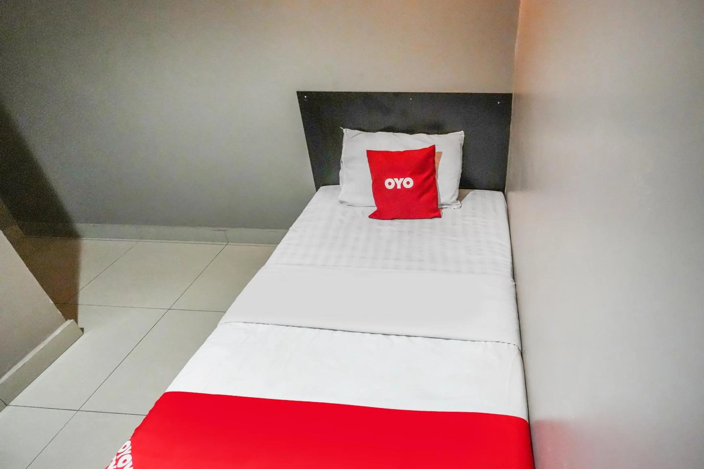 Bedroom, Bed in Hotel O 365 Nice Stay