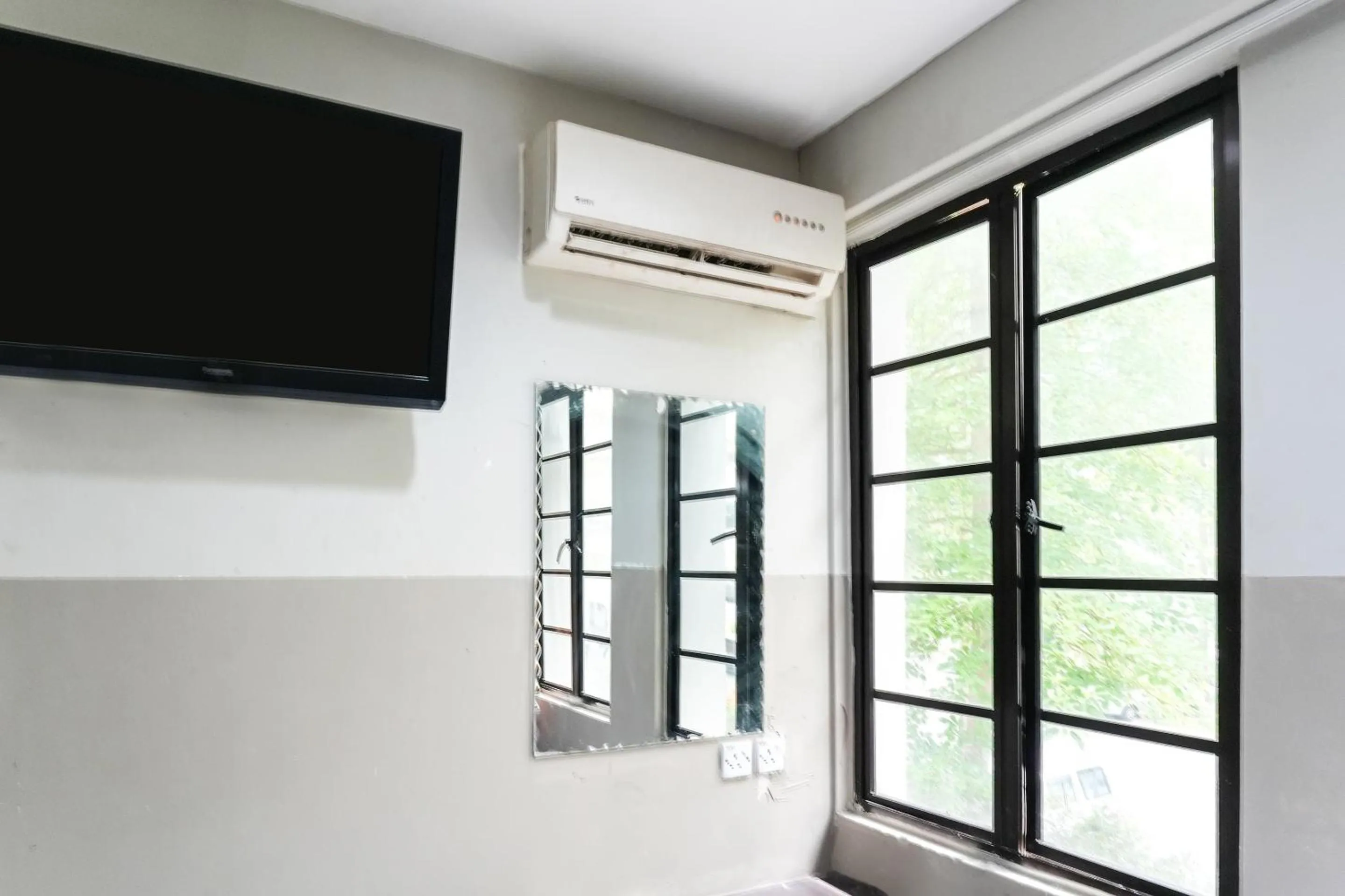 Bedroom in Hotel O 365 Nice Stay