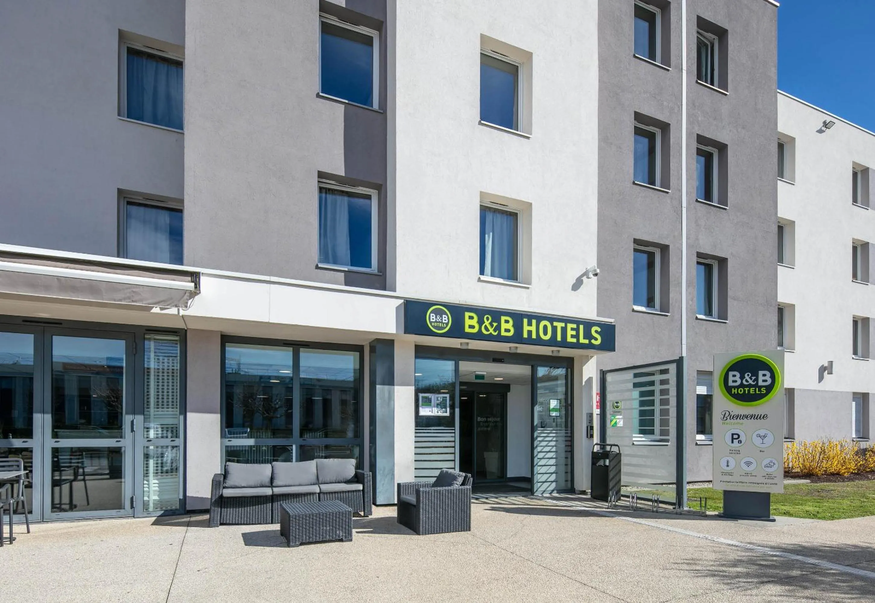 Property building in B&B HOTEL Lyon Aéroport Saint-Quentin-Fallavier