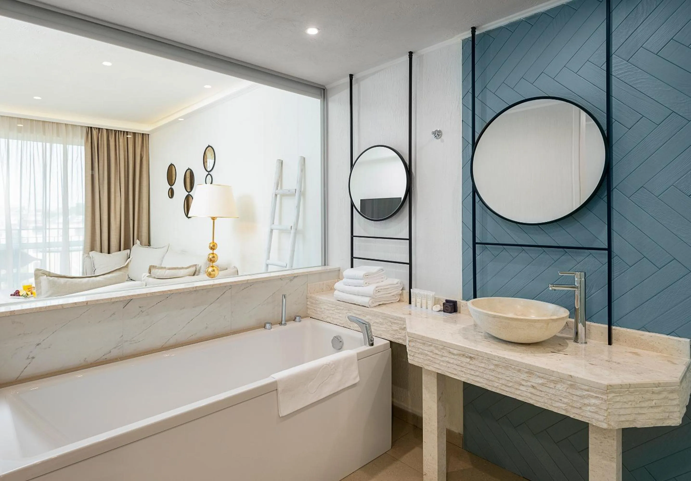 Open Air Bath in Siena Premium Retreat