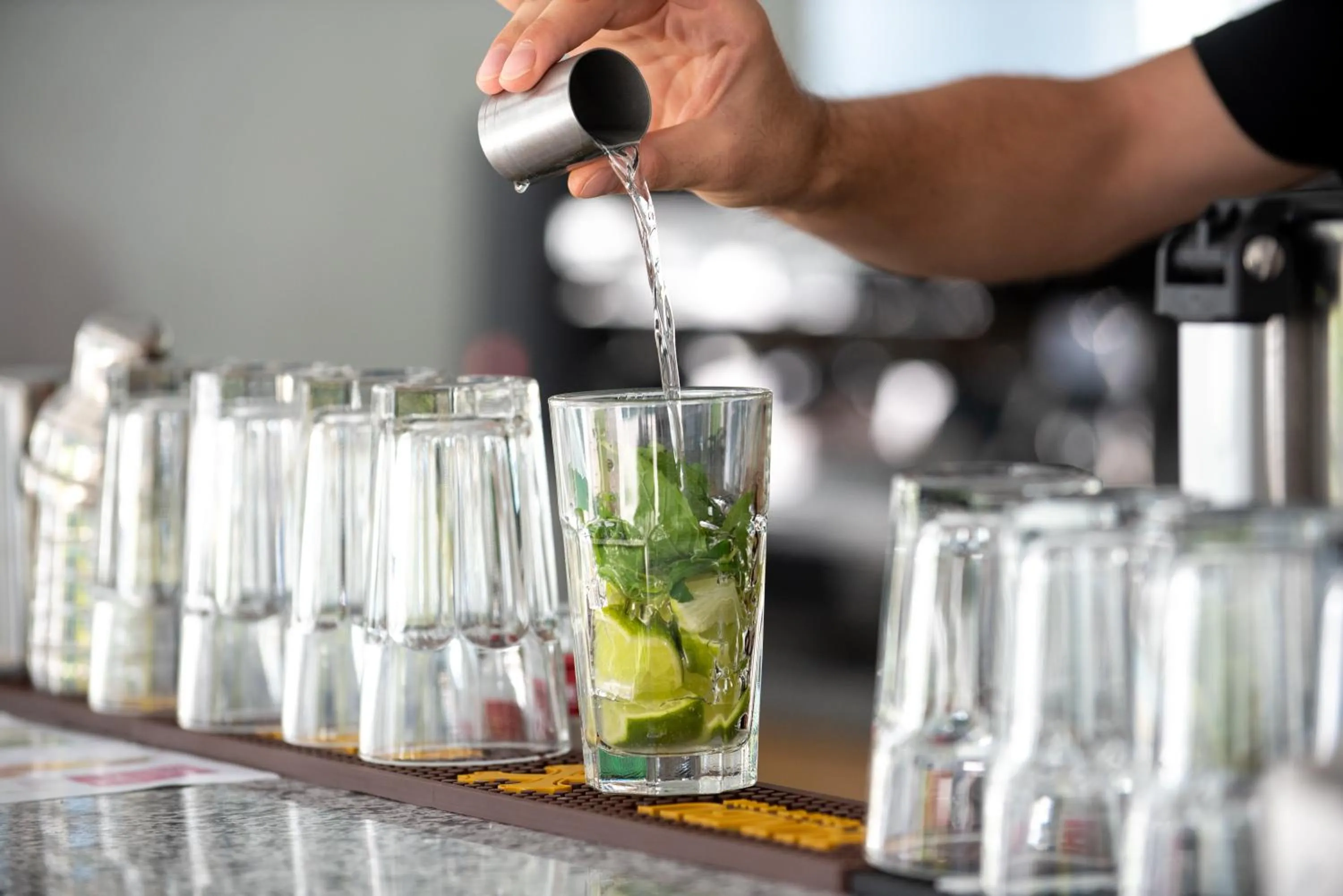 Drinks in Siena Premium Retreat