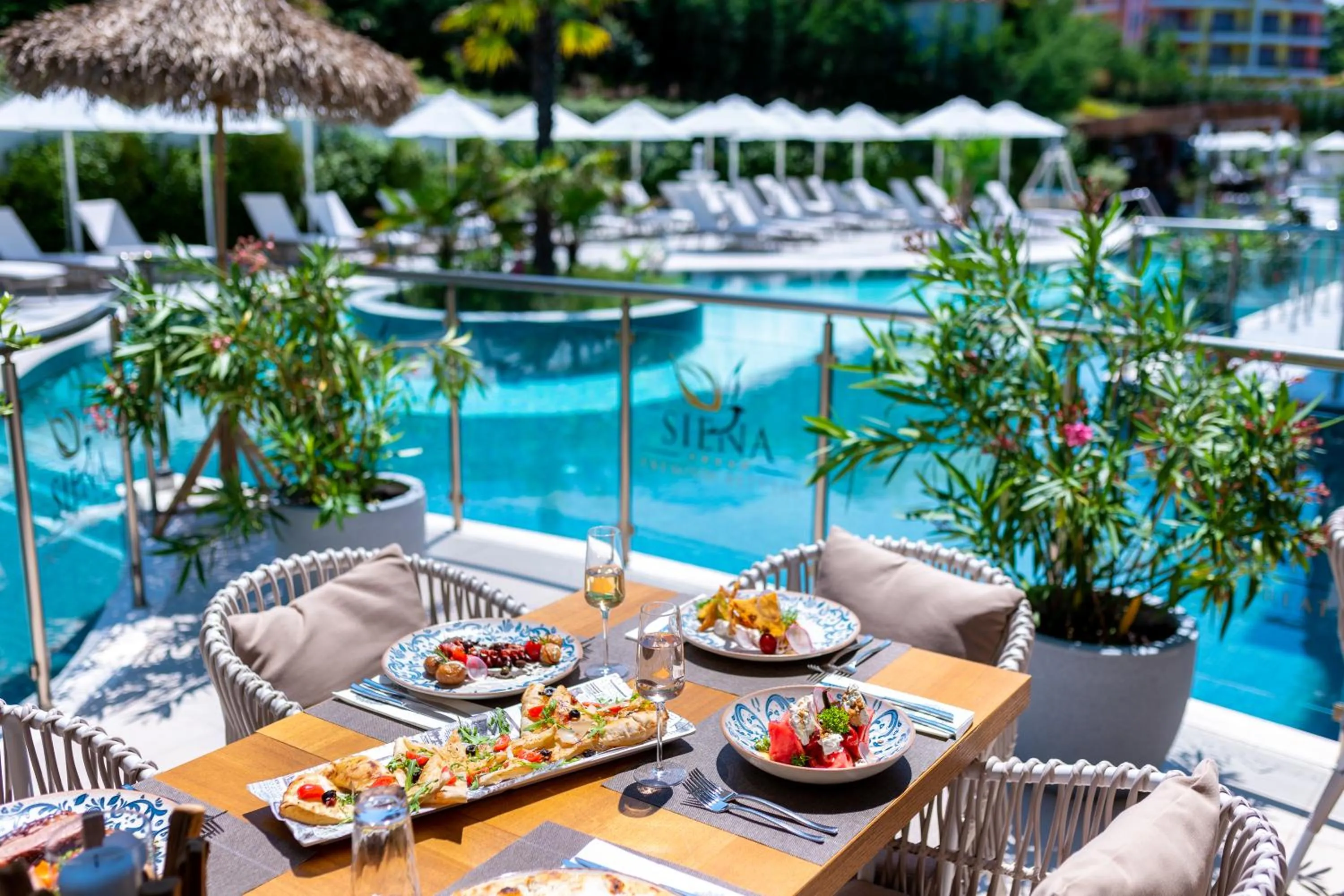 Food and drinks in Siena Premium Retreat