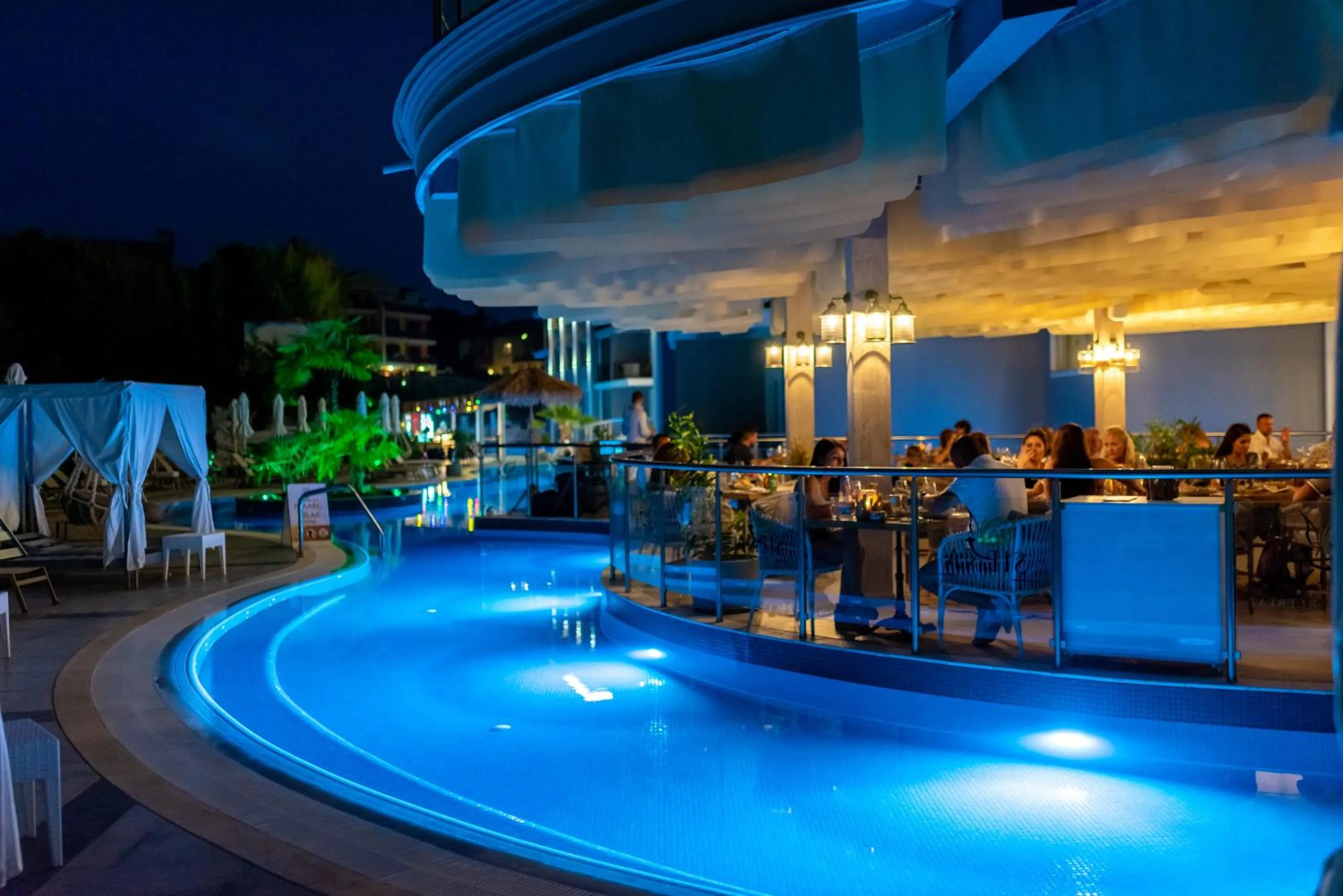 Restaurant/places to eat in Siena Premium Retreat