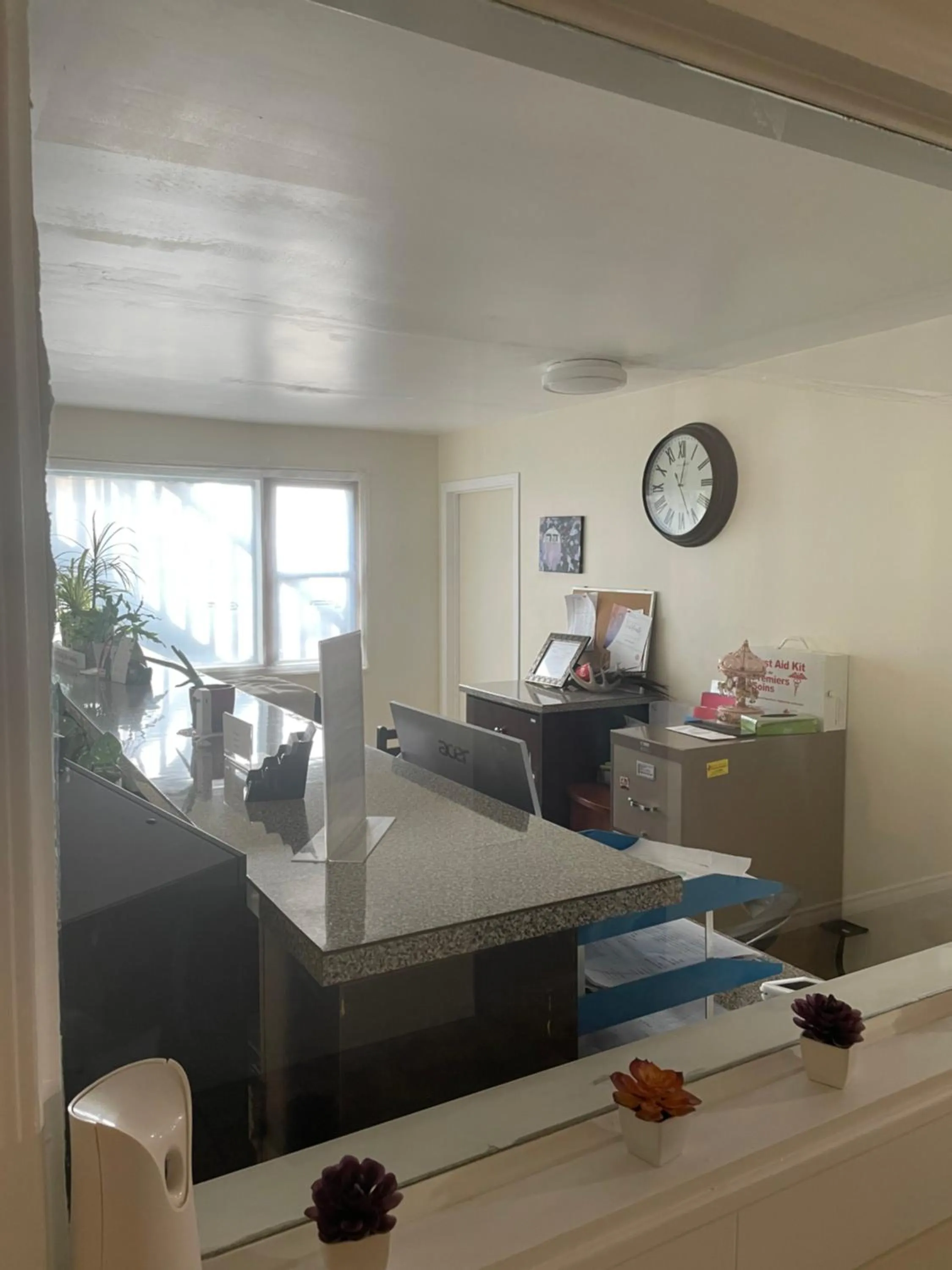 Property building in Uptown Motel