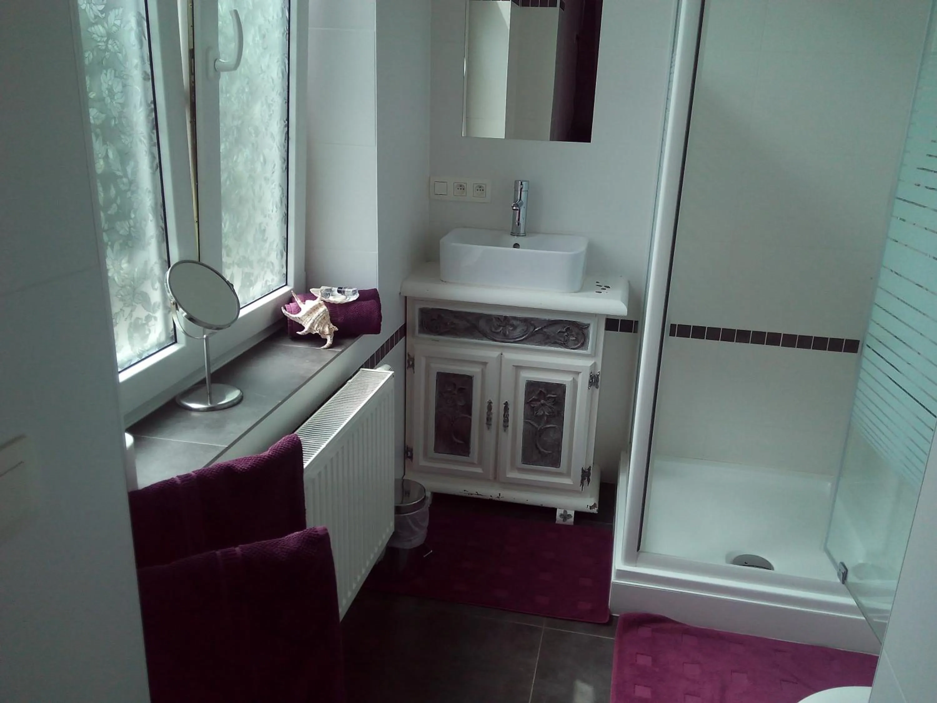 Bathroom in B&B Chatelet Cremers