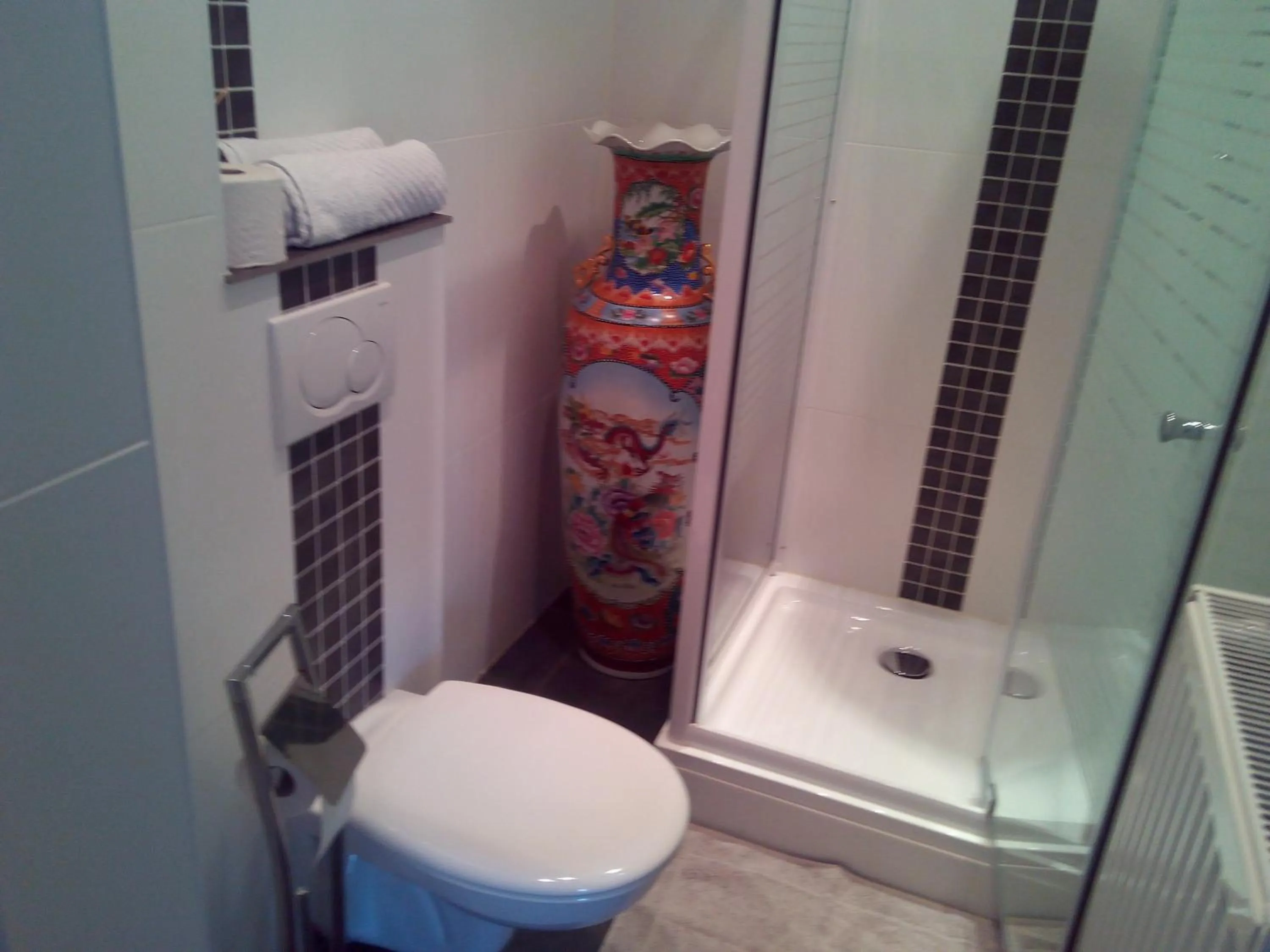 Shower in B&B Chatelet Cremers