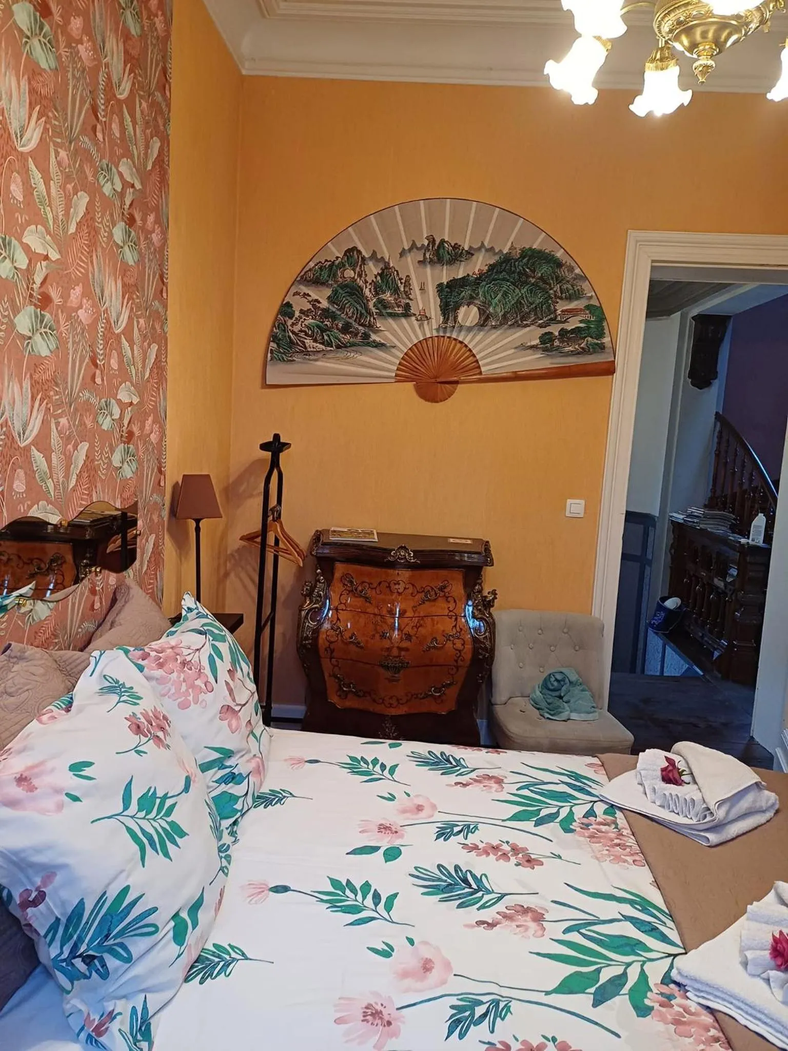 Photo of the whole room, Bed in B&B Chatelet Cremers