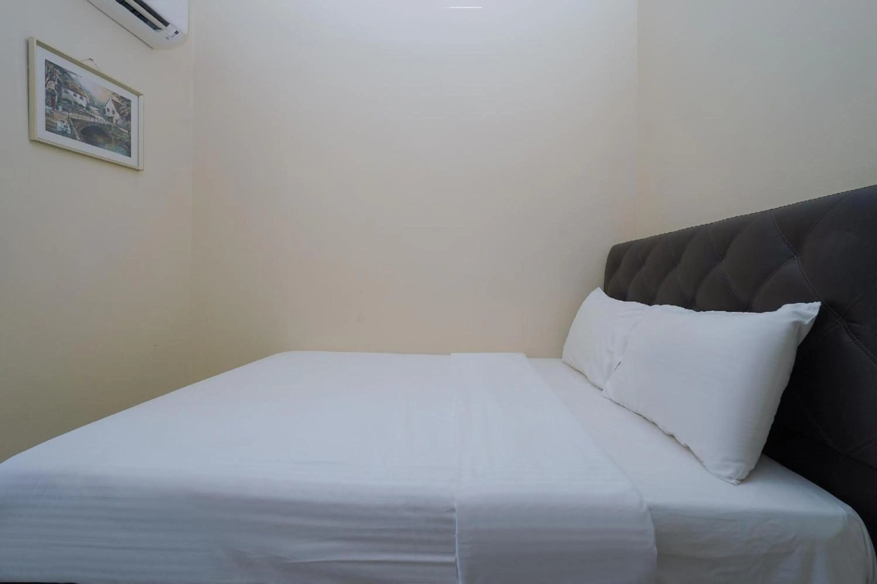 Bedroom, Bed in Hotel O Bangi Sri Minang Guesthouse