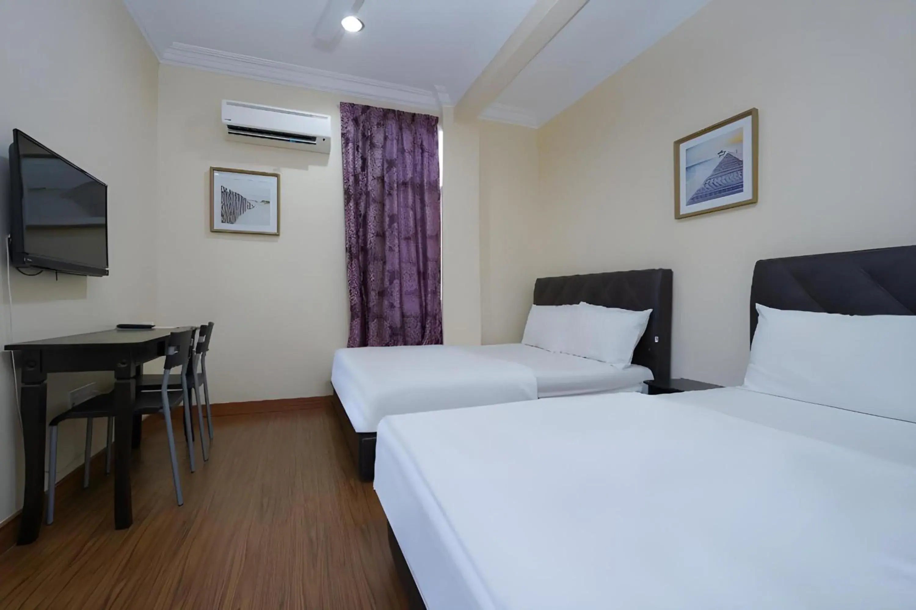 Photo of the whole room, Bed in Hotel O Bangi Sri Minang Guesthouse Photo of the whole room, Bed in Hotel O Bangi Sri Minang Guesthouse