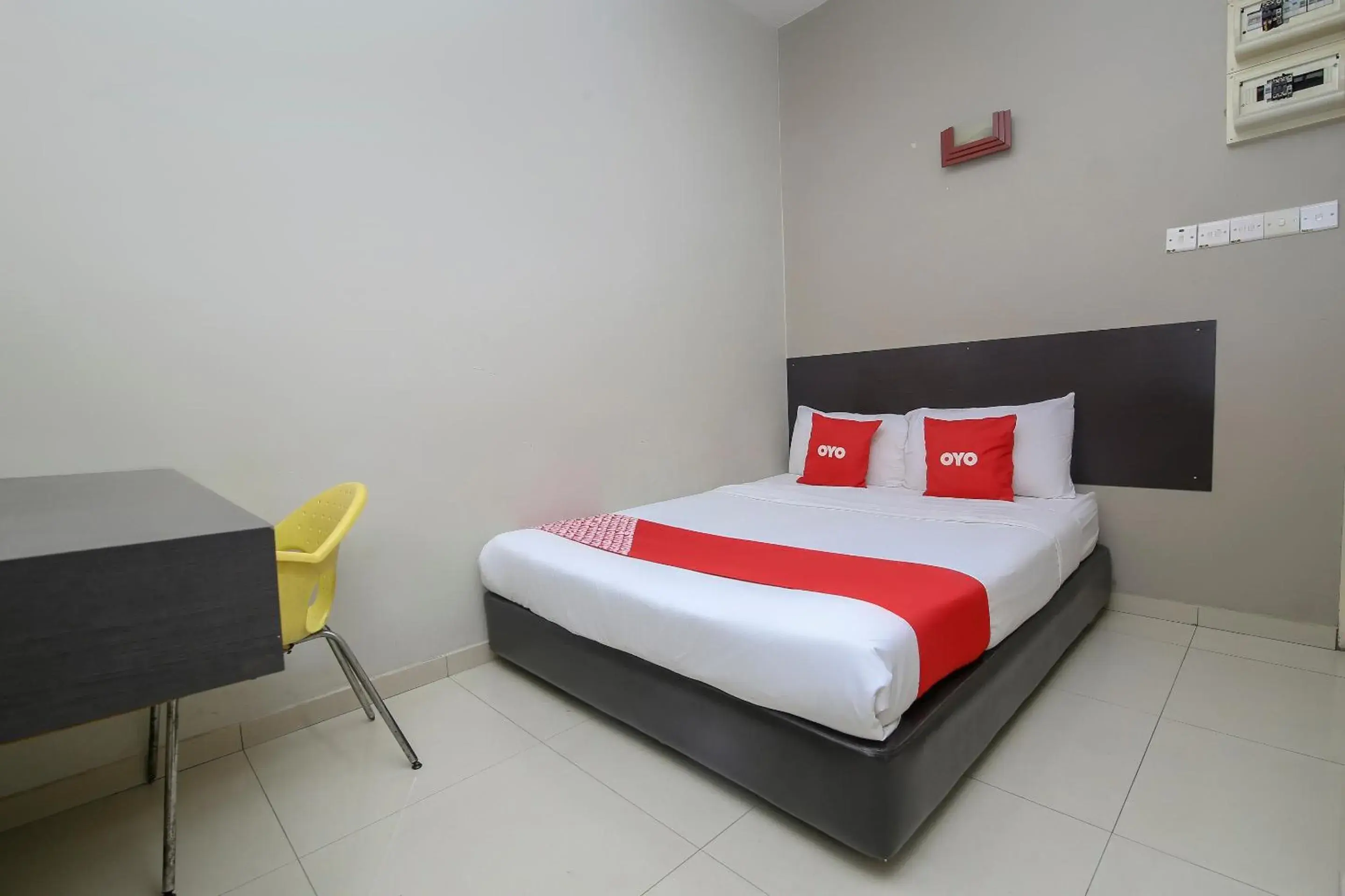 Bedroom, Bed in Hotel O Nice Stay Three Six Five Services Bedroom, Bed in Hotel O Nice Stay Three Six Five Services