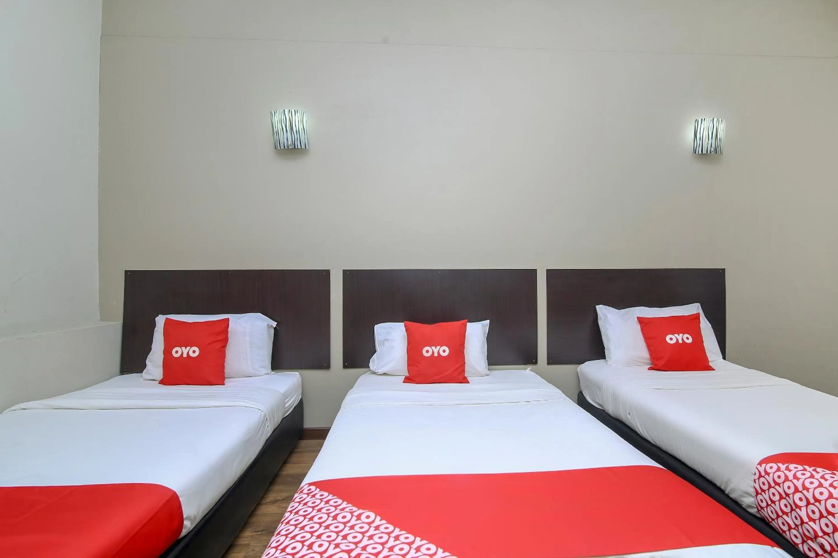 Bedroom, Bed in Hotel O Nice Stay Three Six Five Services