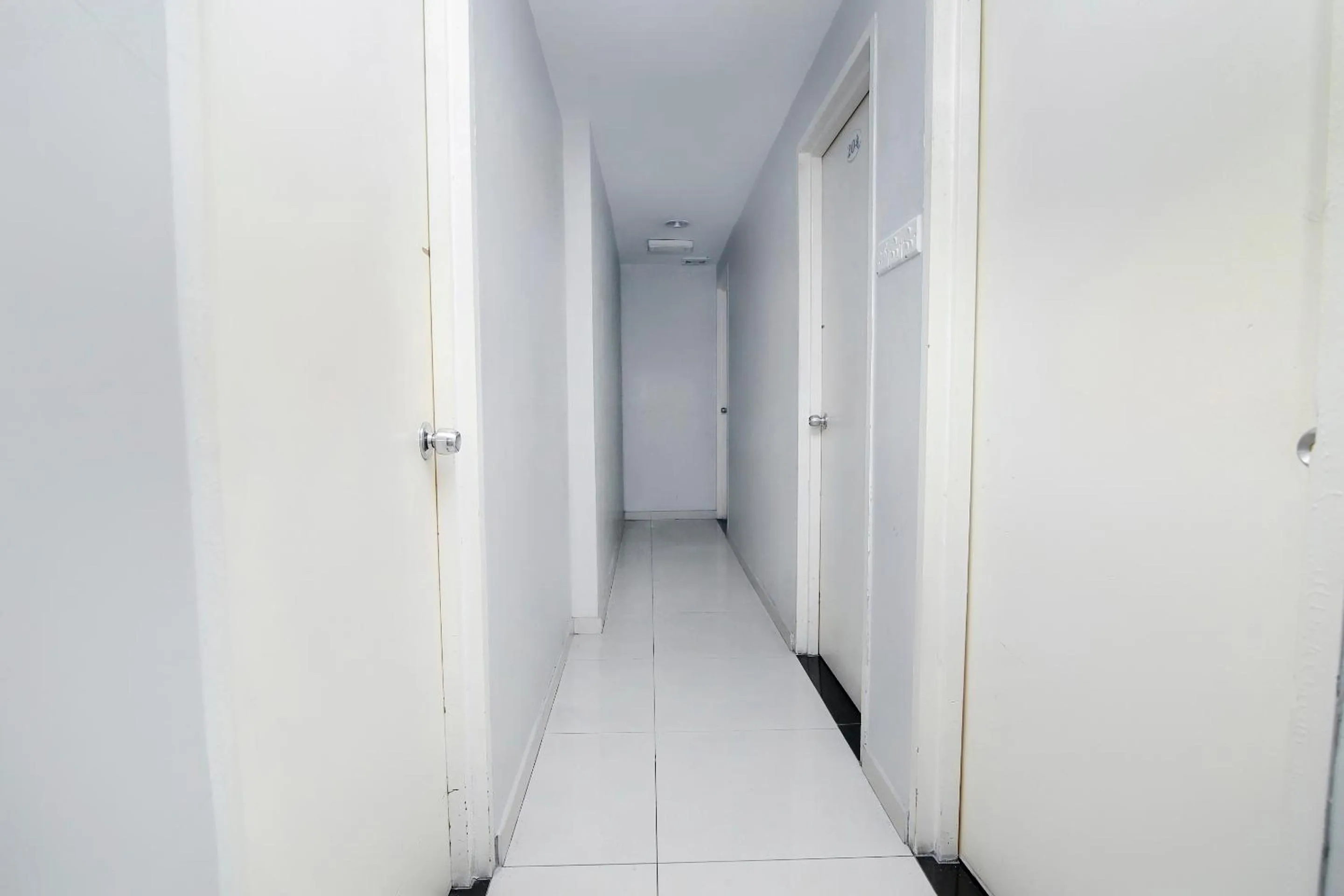 Lobby or reception in Hotel O Nice Stay Three Six Five Services