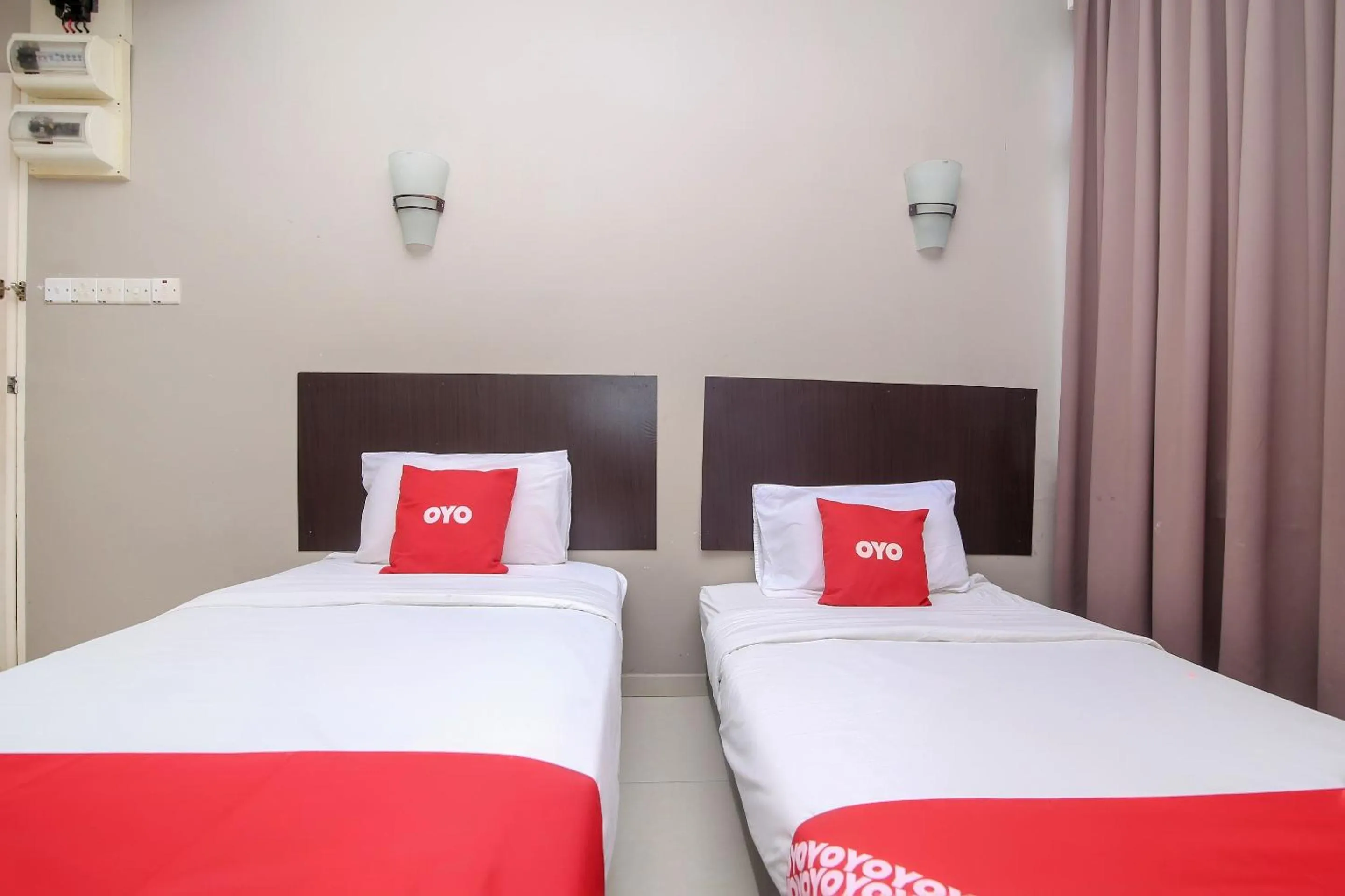 Bedroom, Bed in Hotel O Nice Stay Three Six Five Services