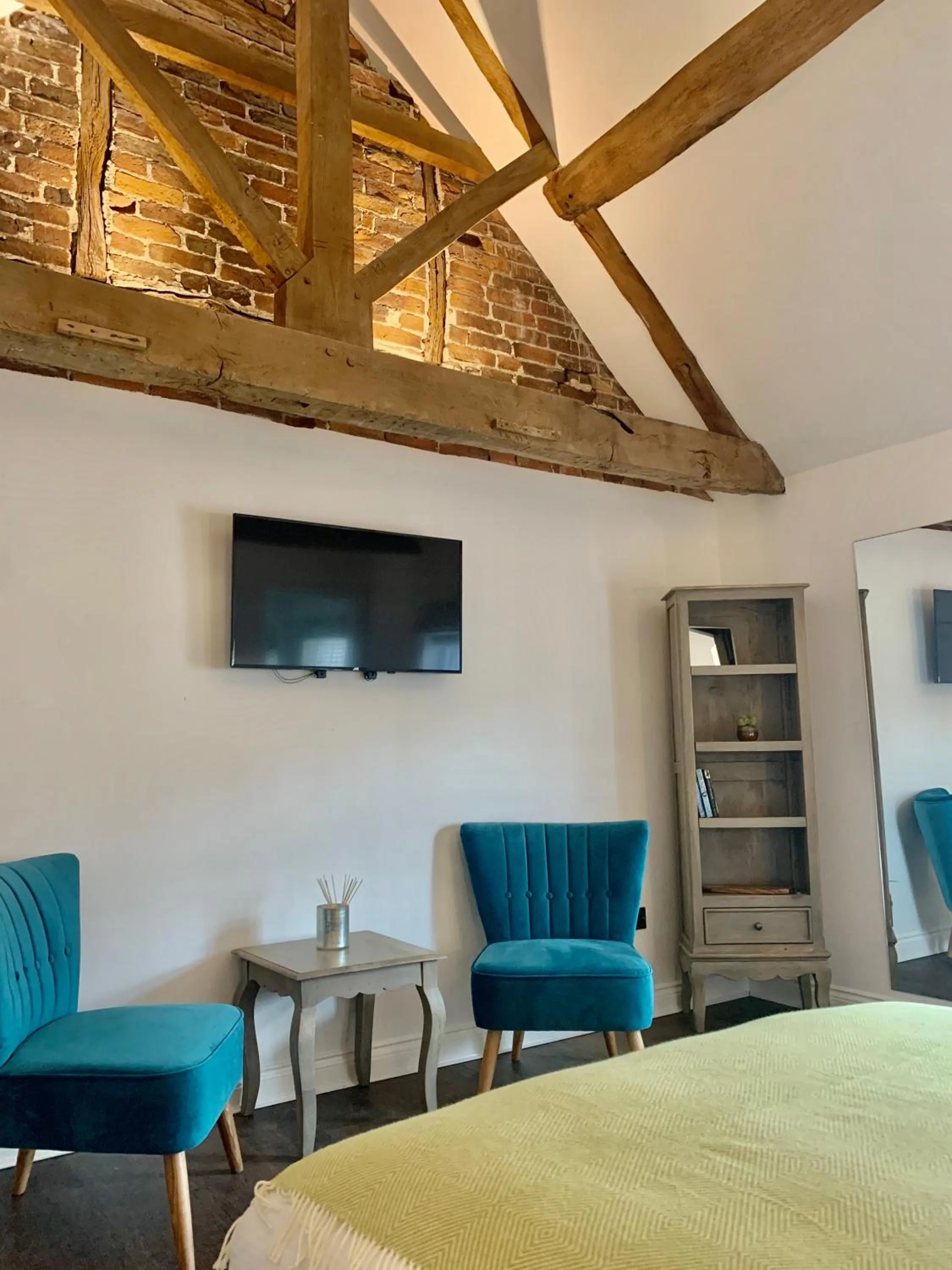 Bedroom in Upstairs at 33 - Self check in boutique accommodation in Worcester Centre