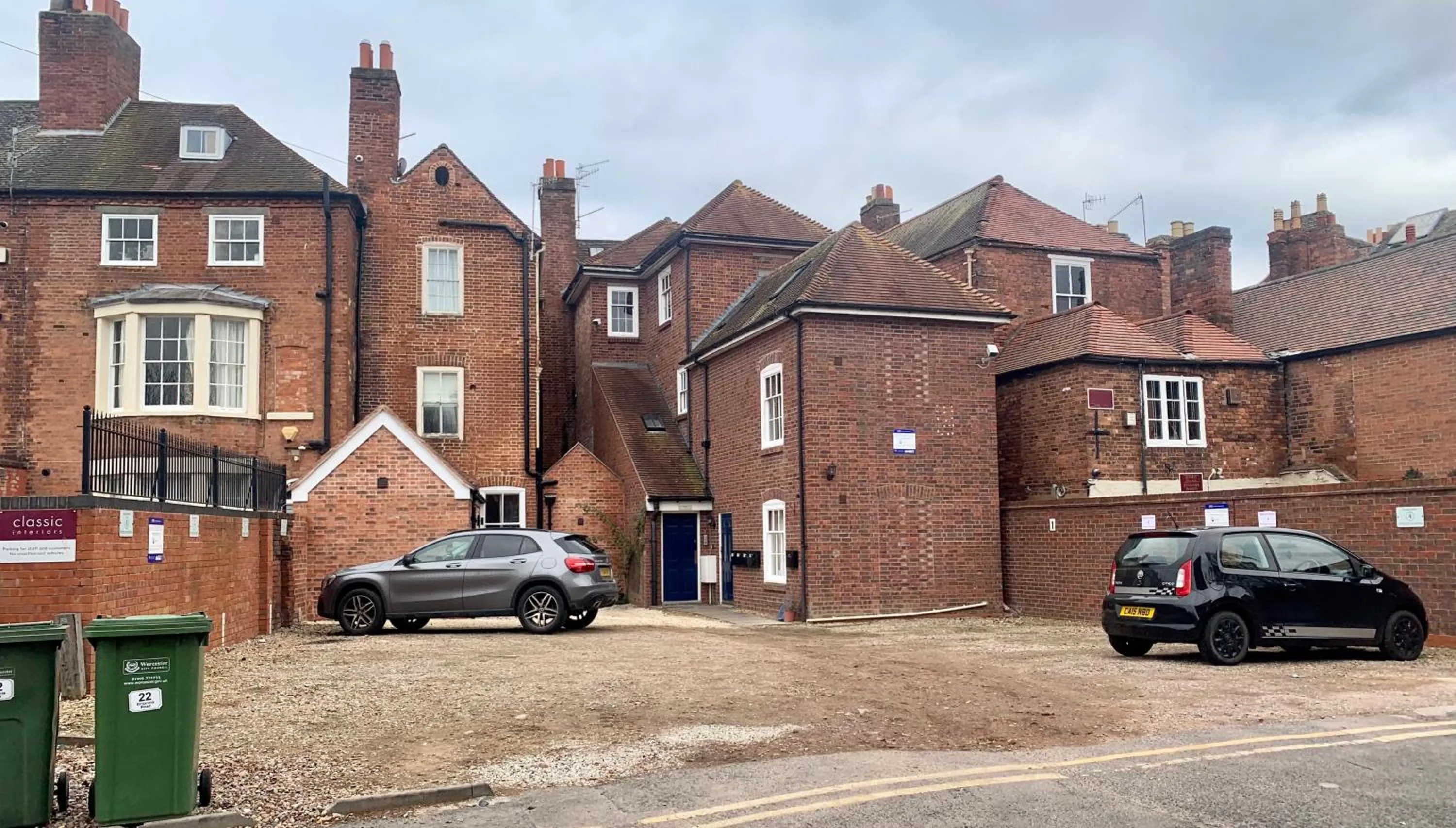 Parking in Upstairs at 33 - Self check in boutique accommodation in Worcester Centre