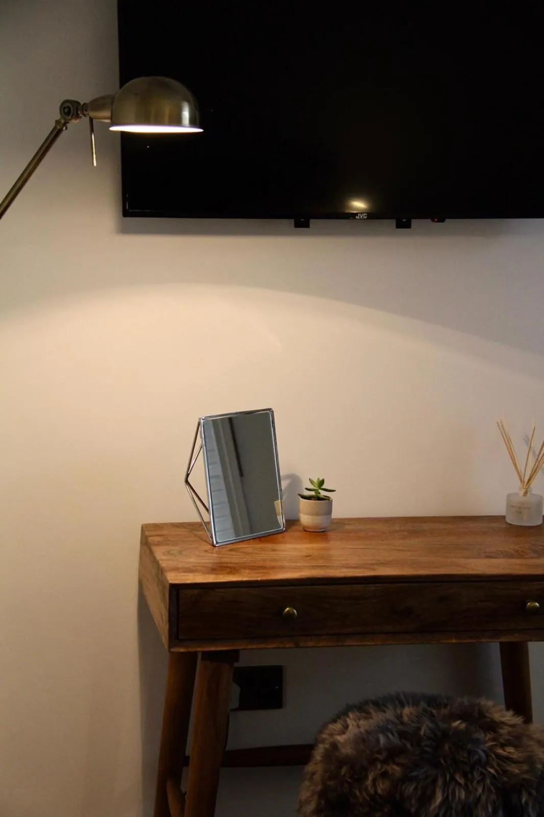 Business facilities in Upstairs at 33 - Self check in boutique accommodation in Worcester Centre