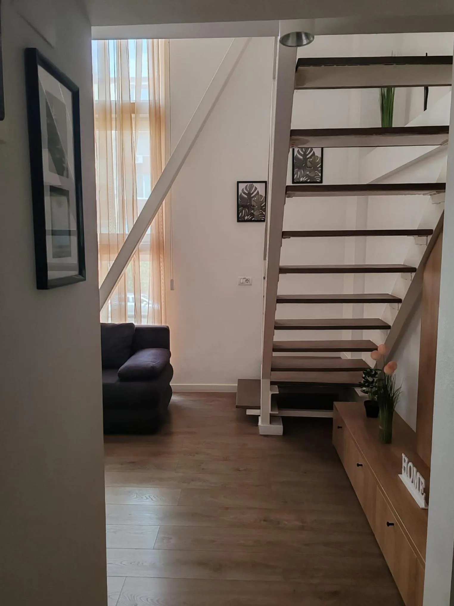 FRIENDS RESIDENCE Apartments