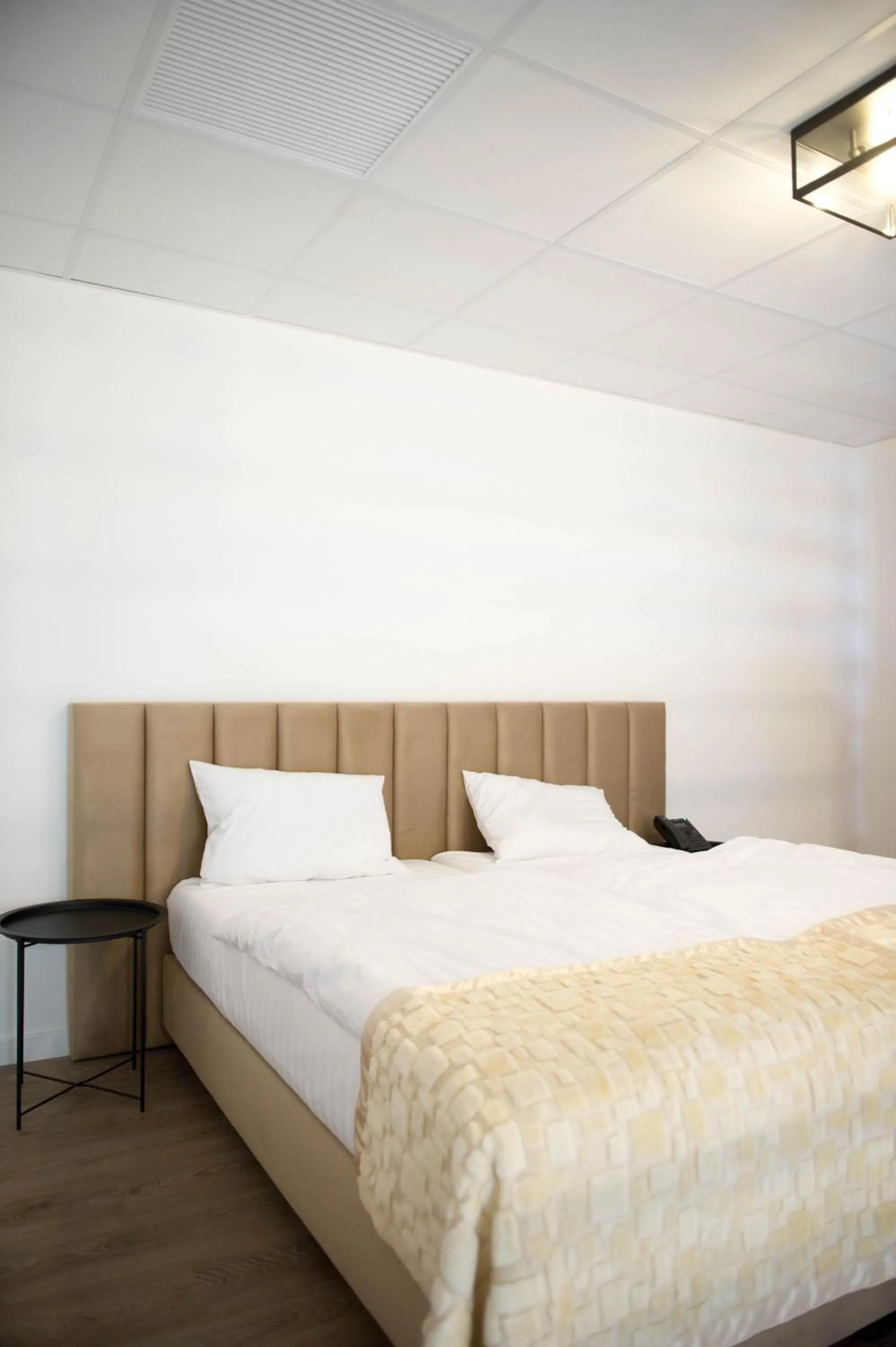 Bed in FRIENDS RESIDENCE Apartments