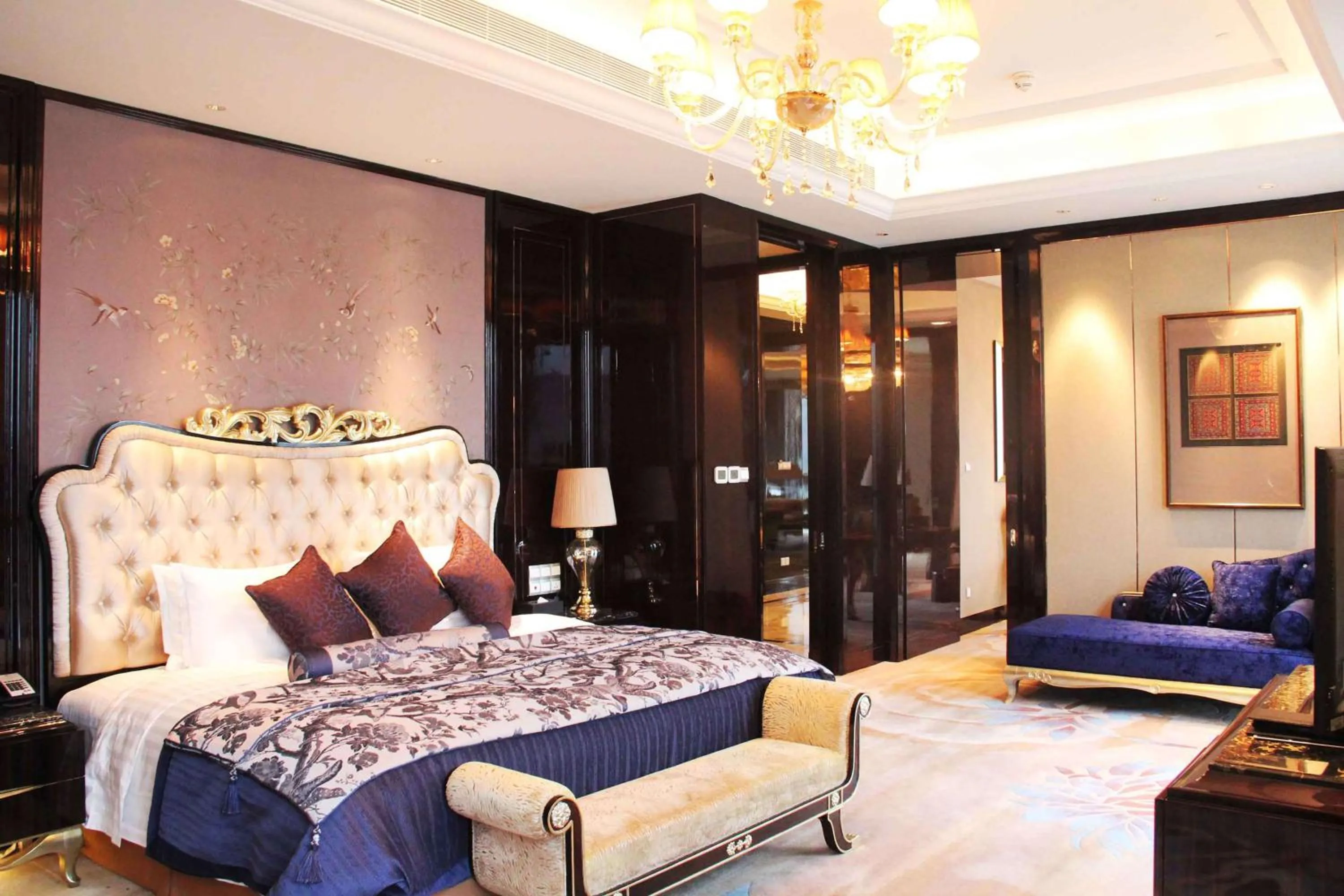 Living room, Bed in DoubleTree by Hilton Chongqing Wanzhou