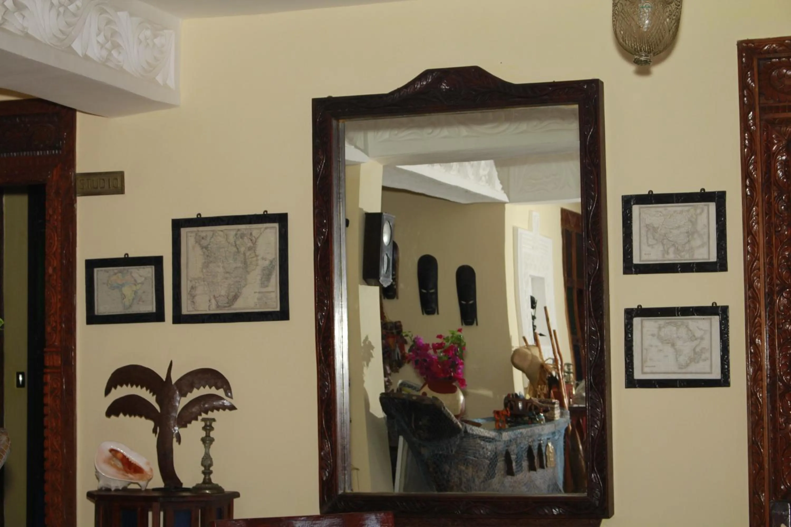 Lounge or bar in Zanzibar House Boutique Hotel