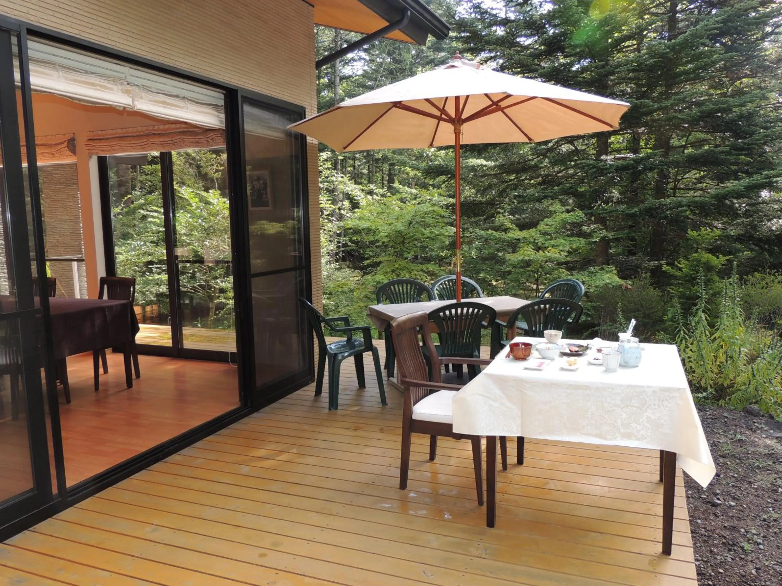 Restaurant/places to eat in B&B Hotel Hyochoan