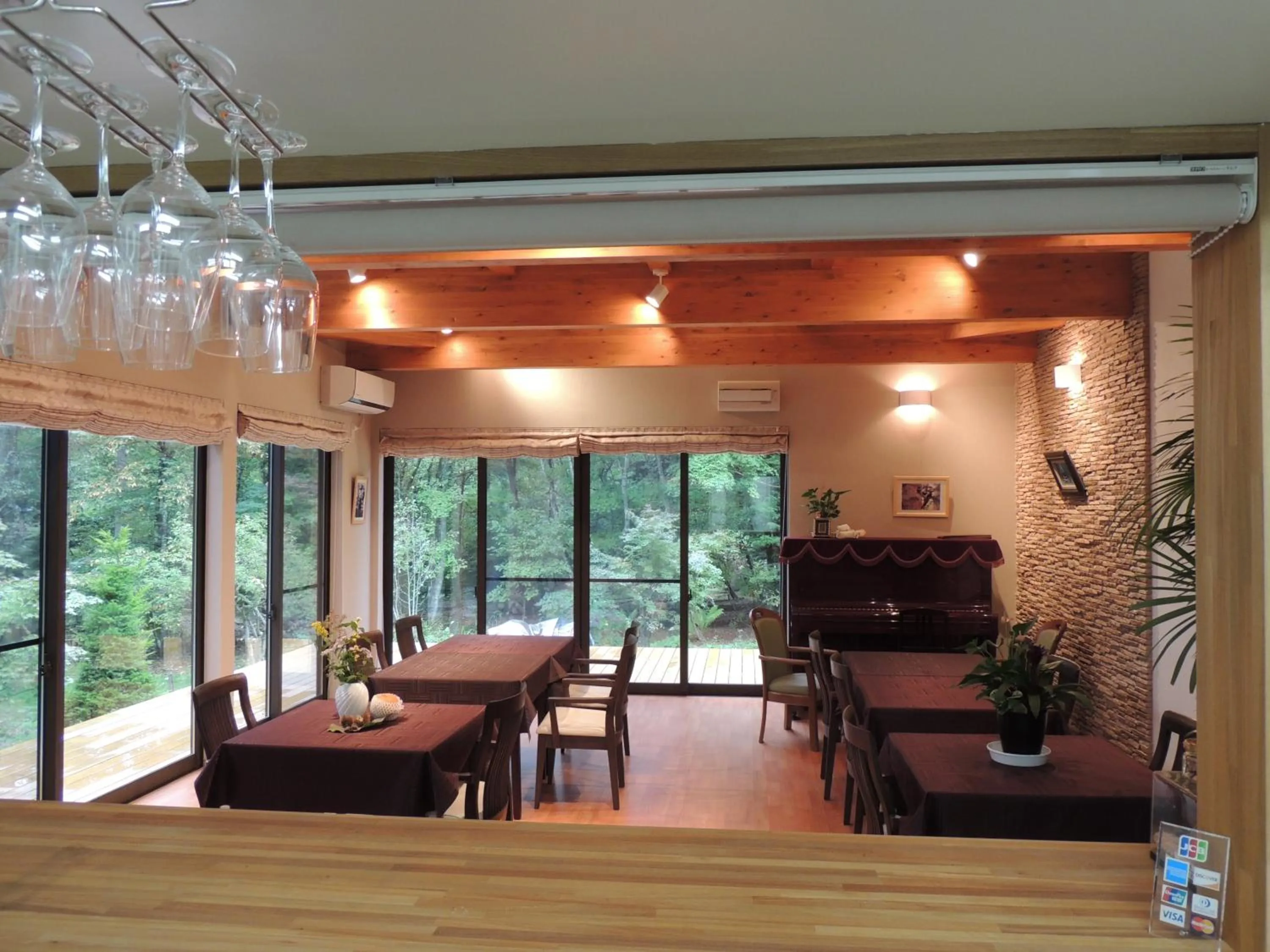 Restaurant/places to eat in B&B Hotel Hyochoan