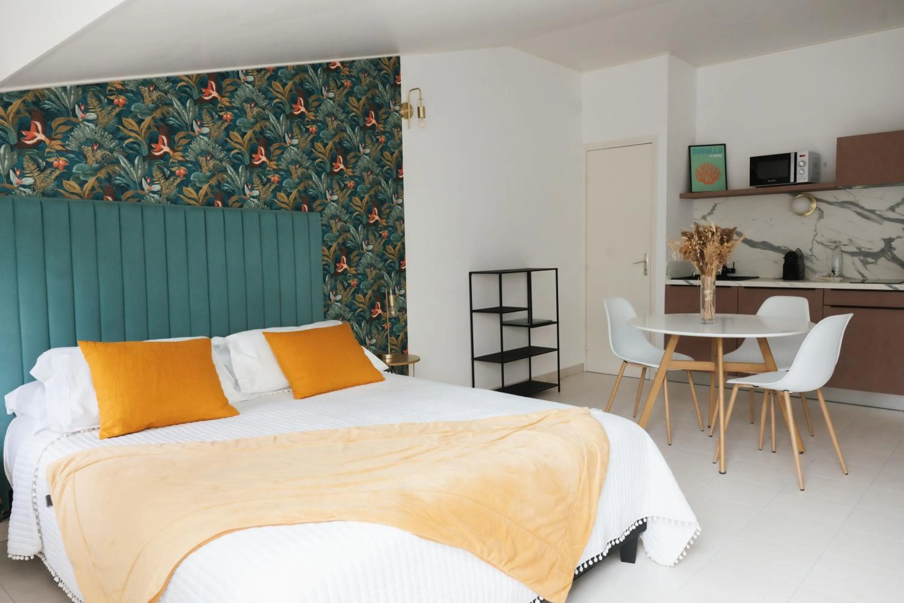 Bed in Hôtel & Suites San Roccu