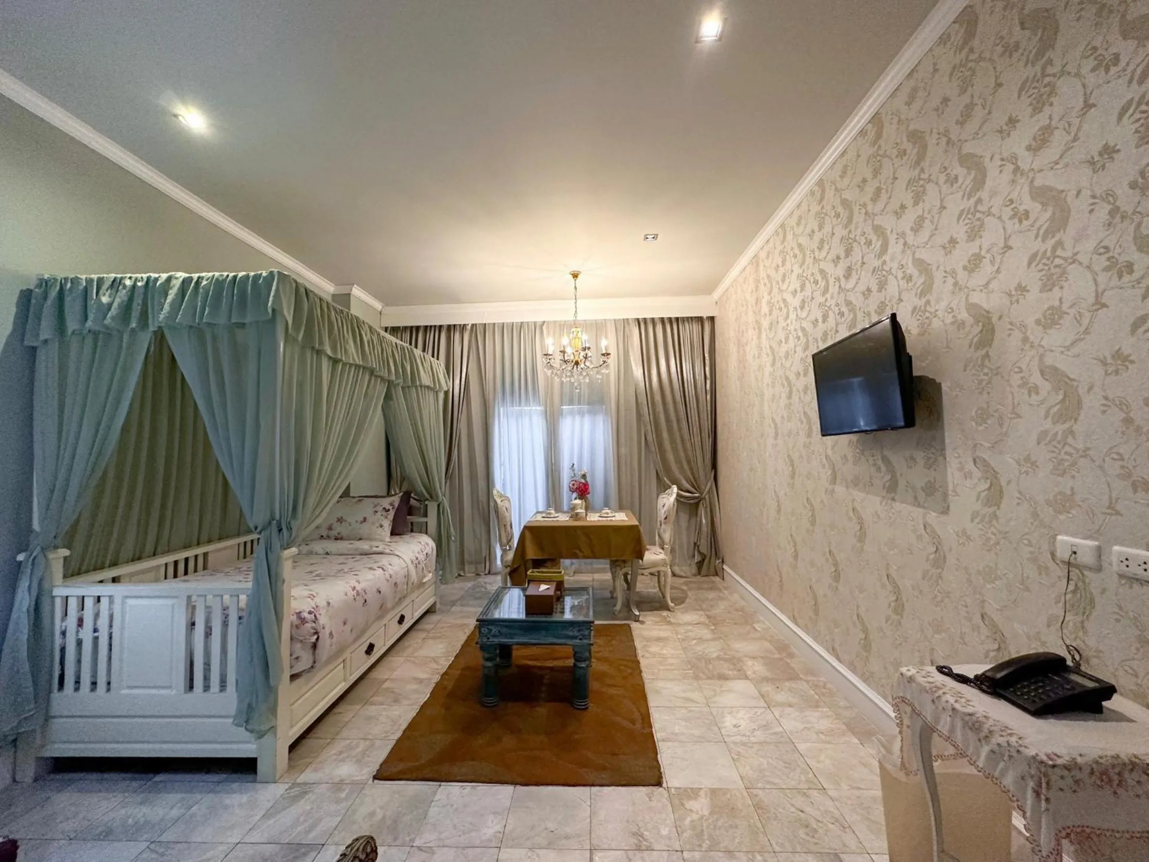 Bed in At Pingnakorn Huaykaew