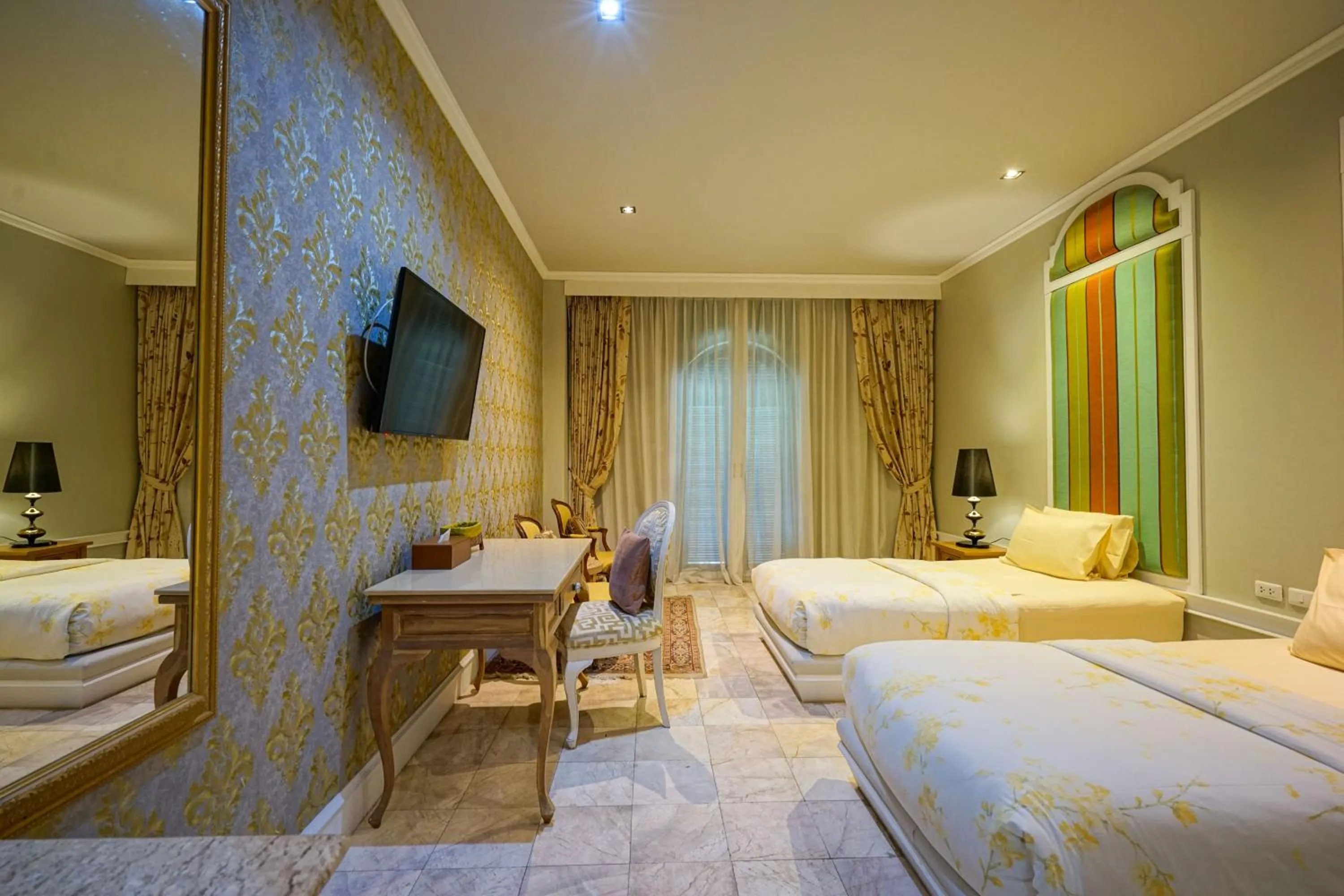 Bed in At Pingnakorn Huaykaew