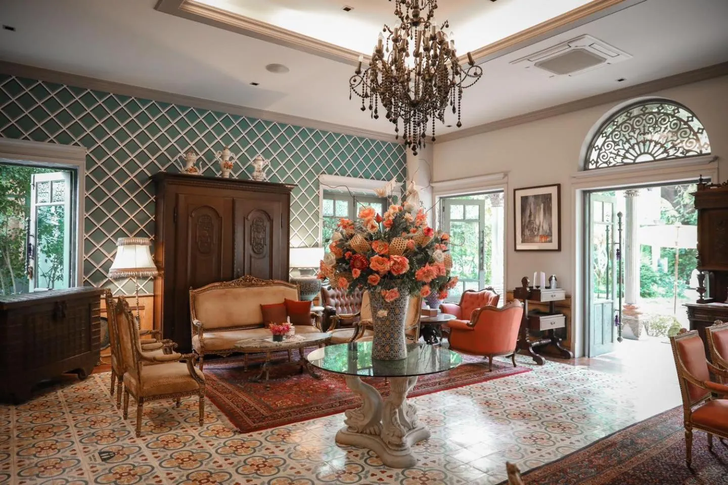 Seating area in At Pingnakorn Huaykaew