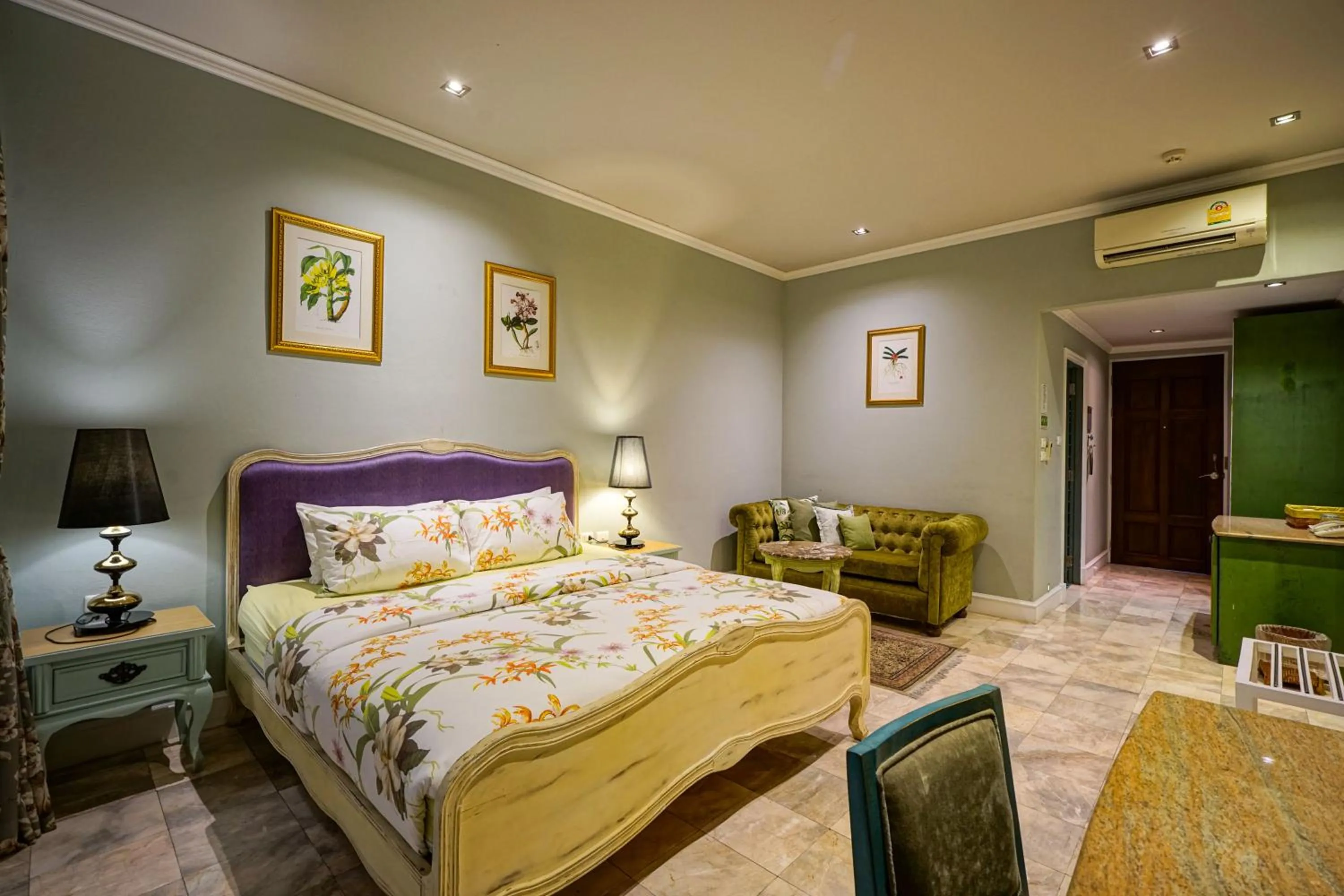 Bed in At Pingnakorn Huaykaew