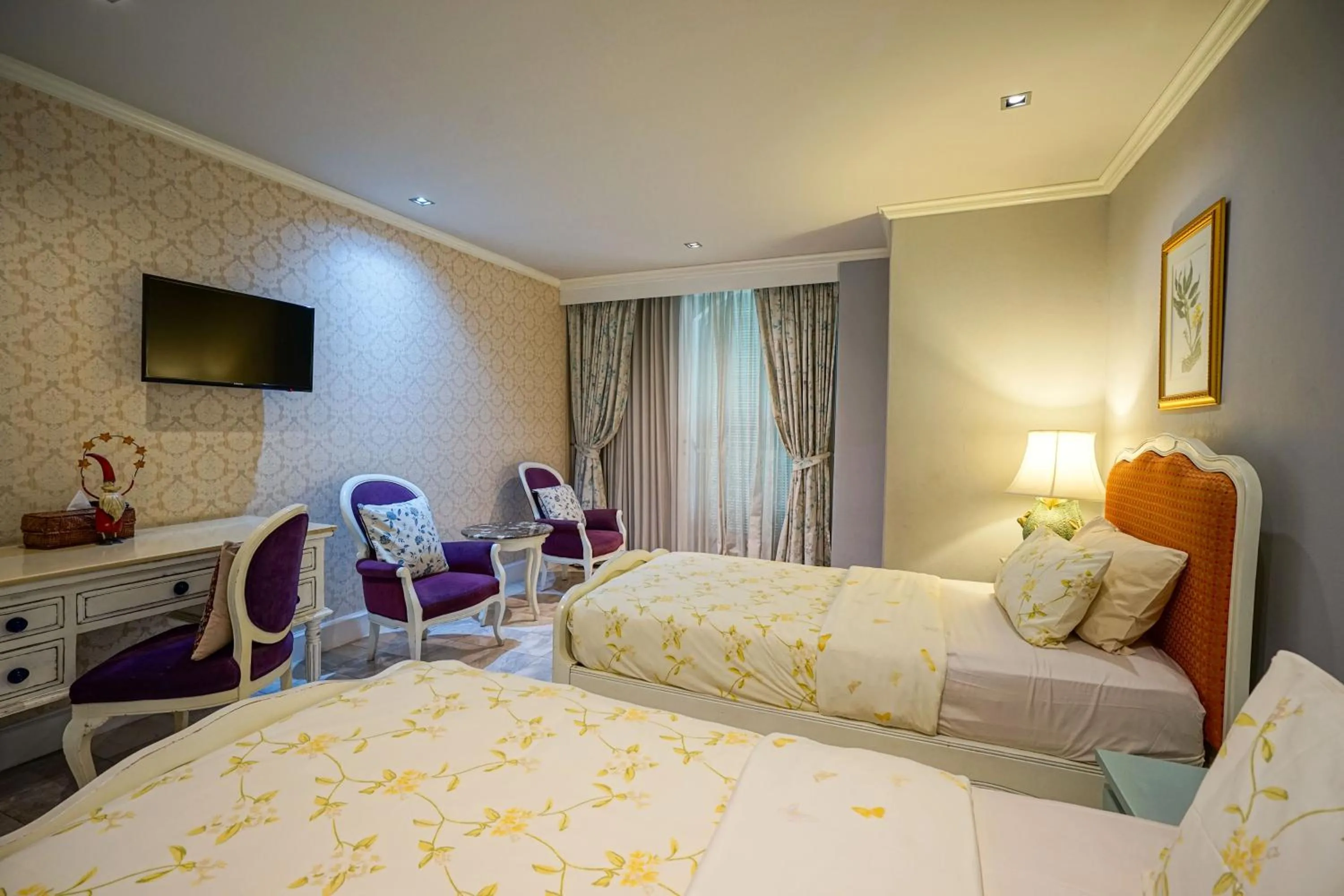 Bed in At Pingnakorn Huaykaew