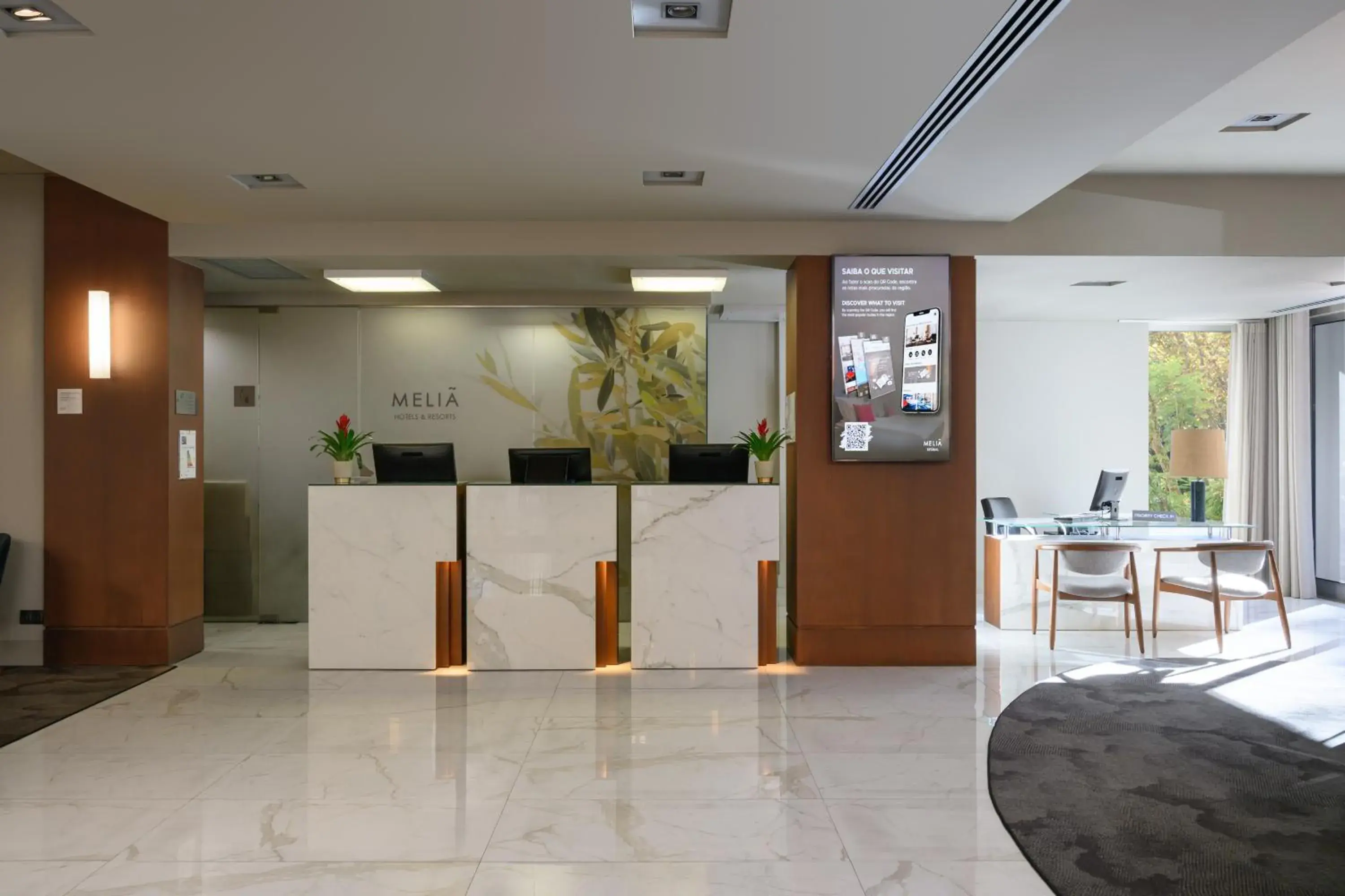 Lobby or reception in Melia Setubal Lobby or reception in Melia Setubal