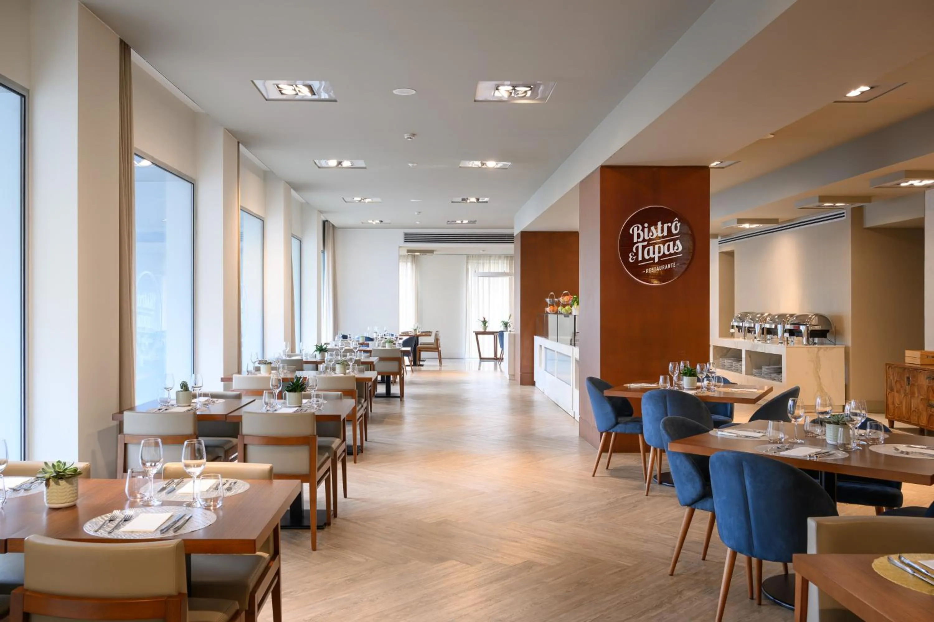 Restaurant/places to eat in Melia Setubal