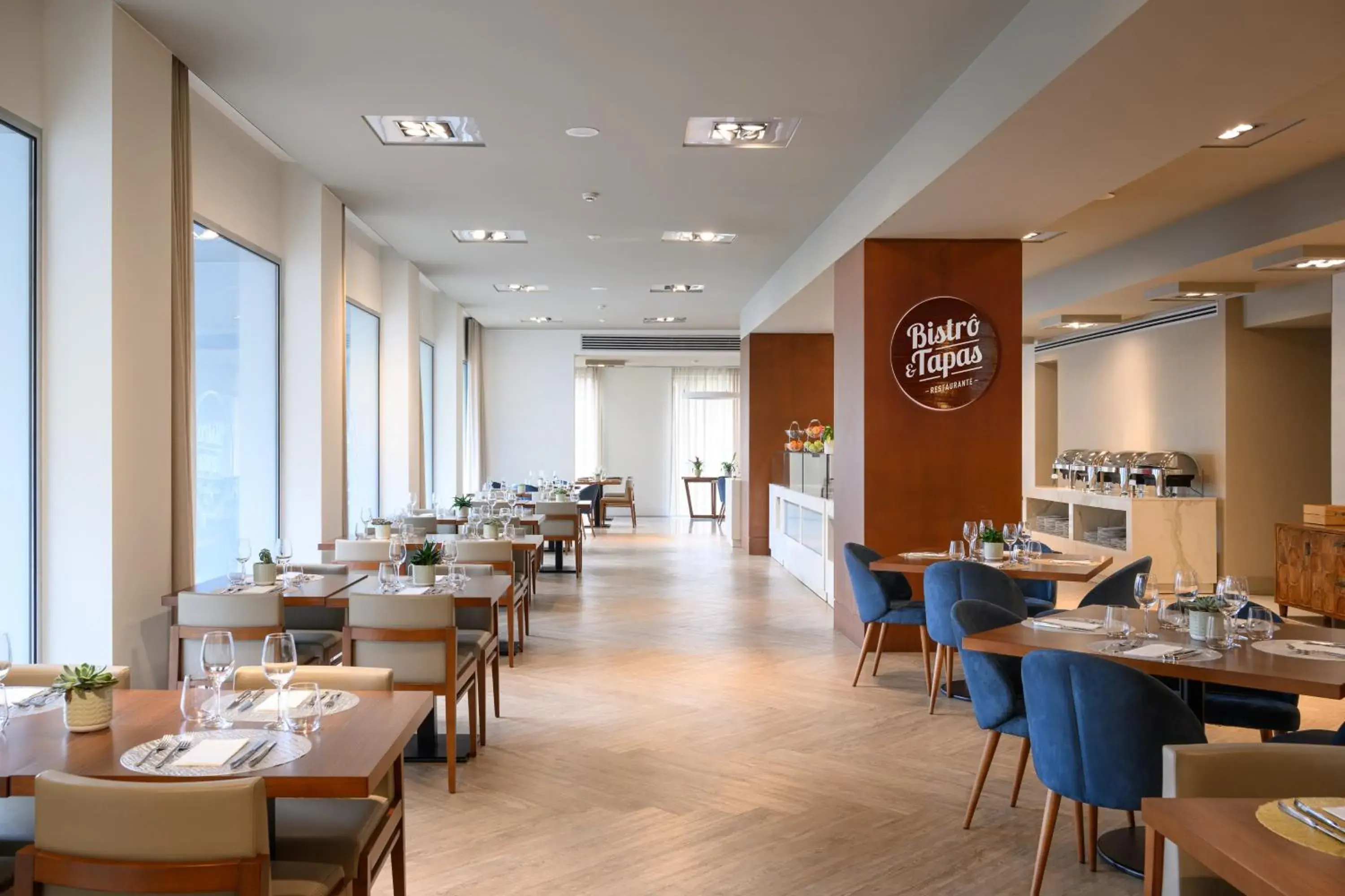 Restaurant/places to eat in Melia Setubal Restaurant/places to eat in Melia Setubal