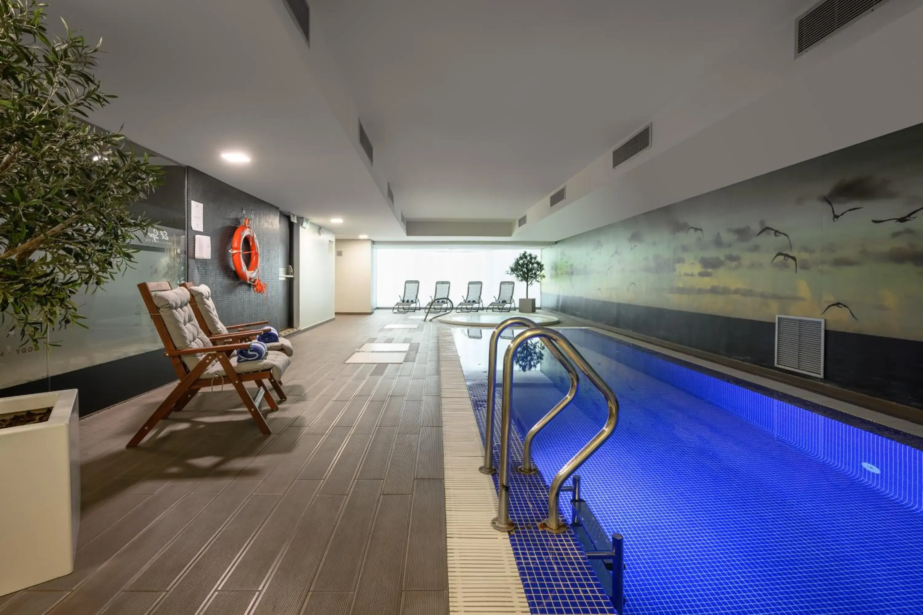 Swimming pool in Melia Setubal Swimming pool in Melia Setubal