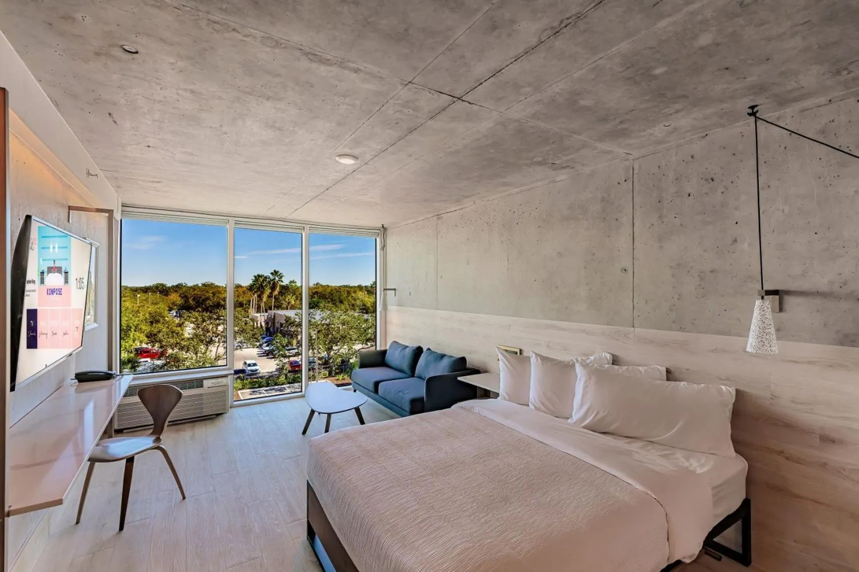 Photo of the whole room, Bed in Kompose Boutique Hotel Sarasota