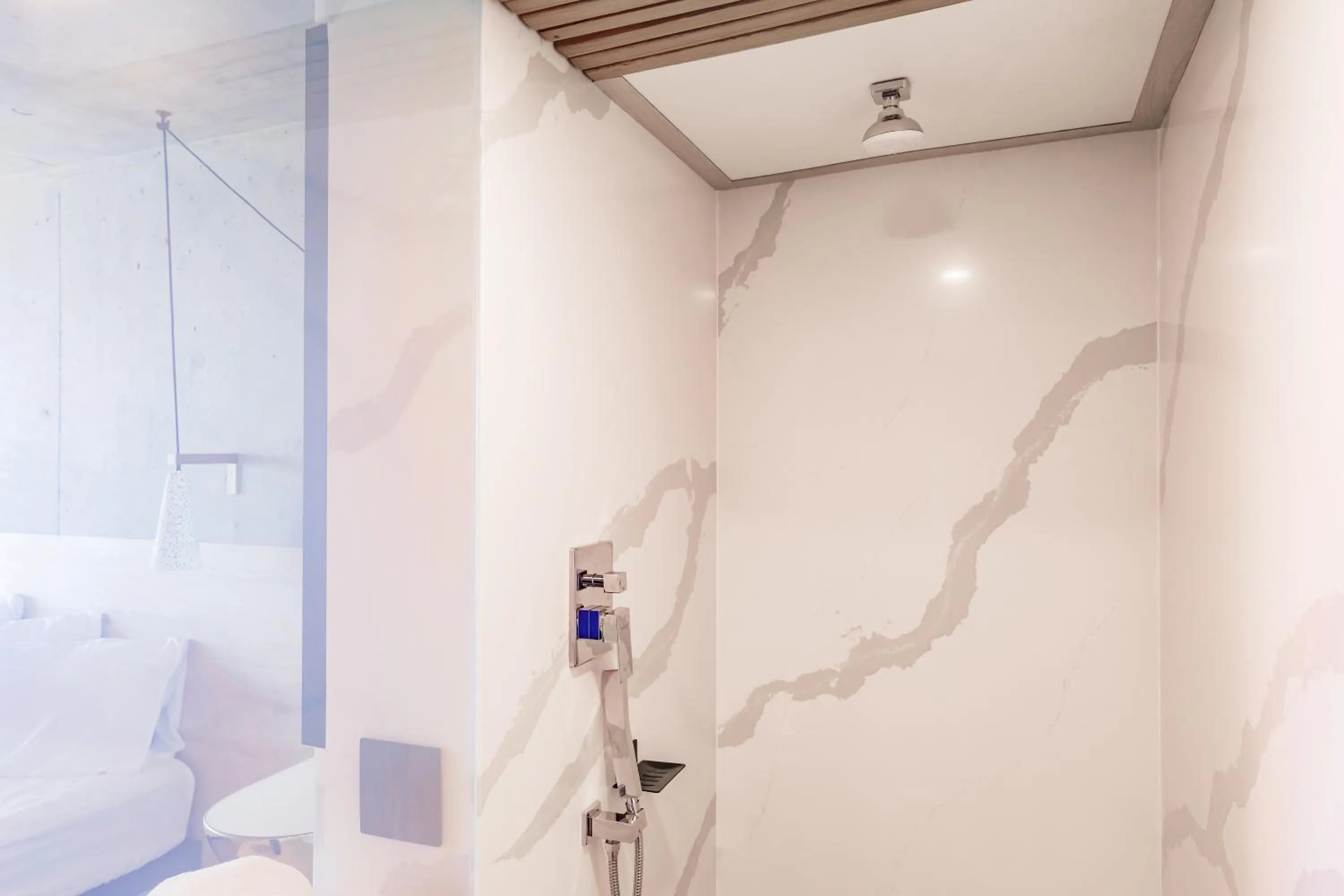 Shower in Kompose Boutique Hotel Sarasota