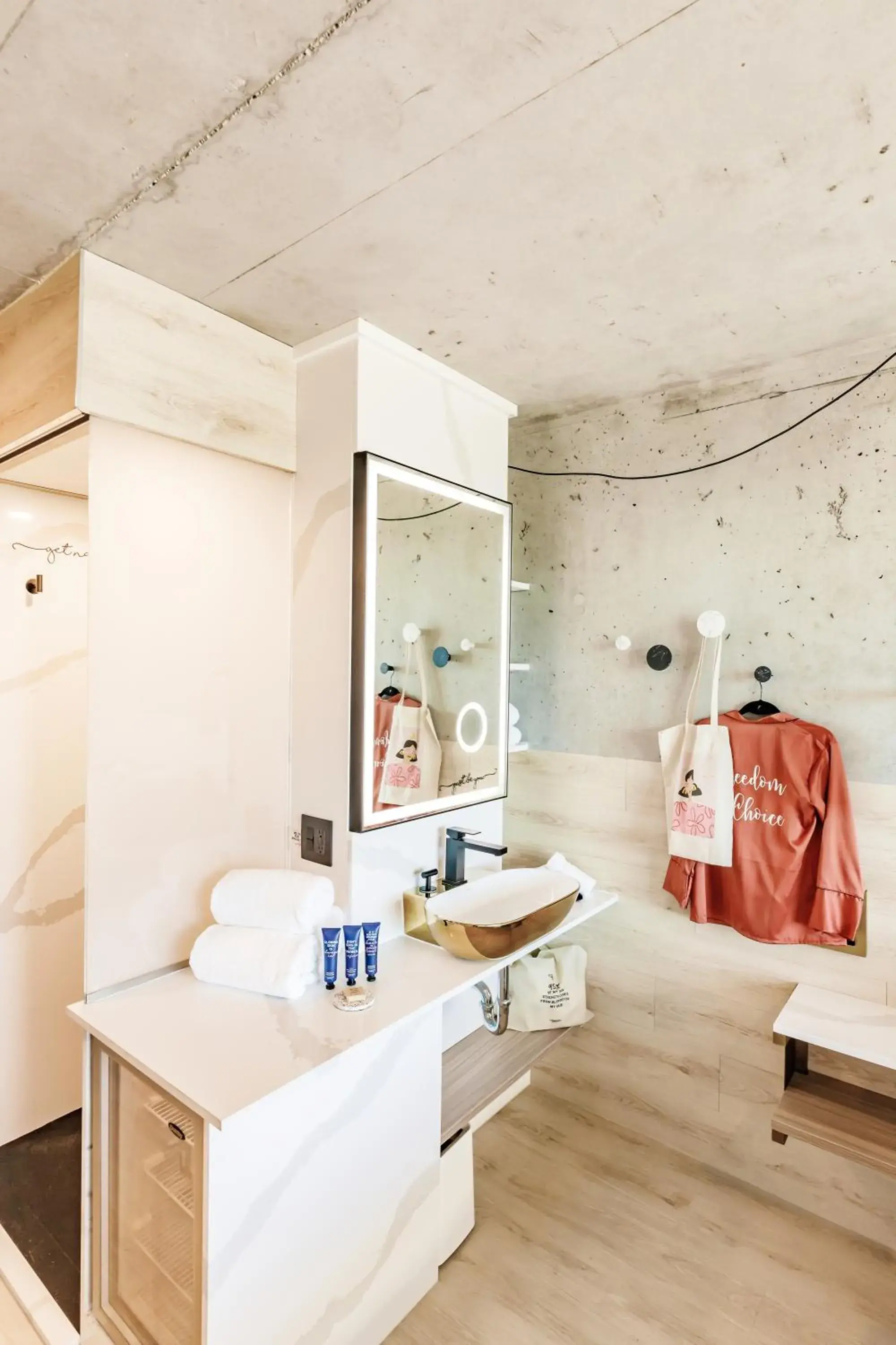 Bathroom in Kompose Boutique Hotel Sarasota Bathroom in Kompose Boutique Hotel Sarasota