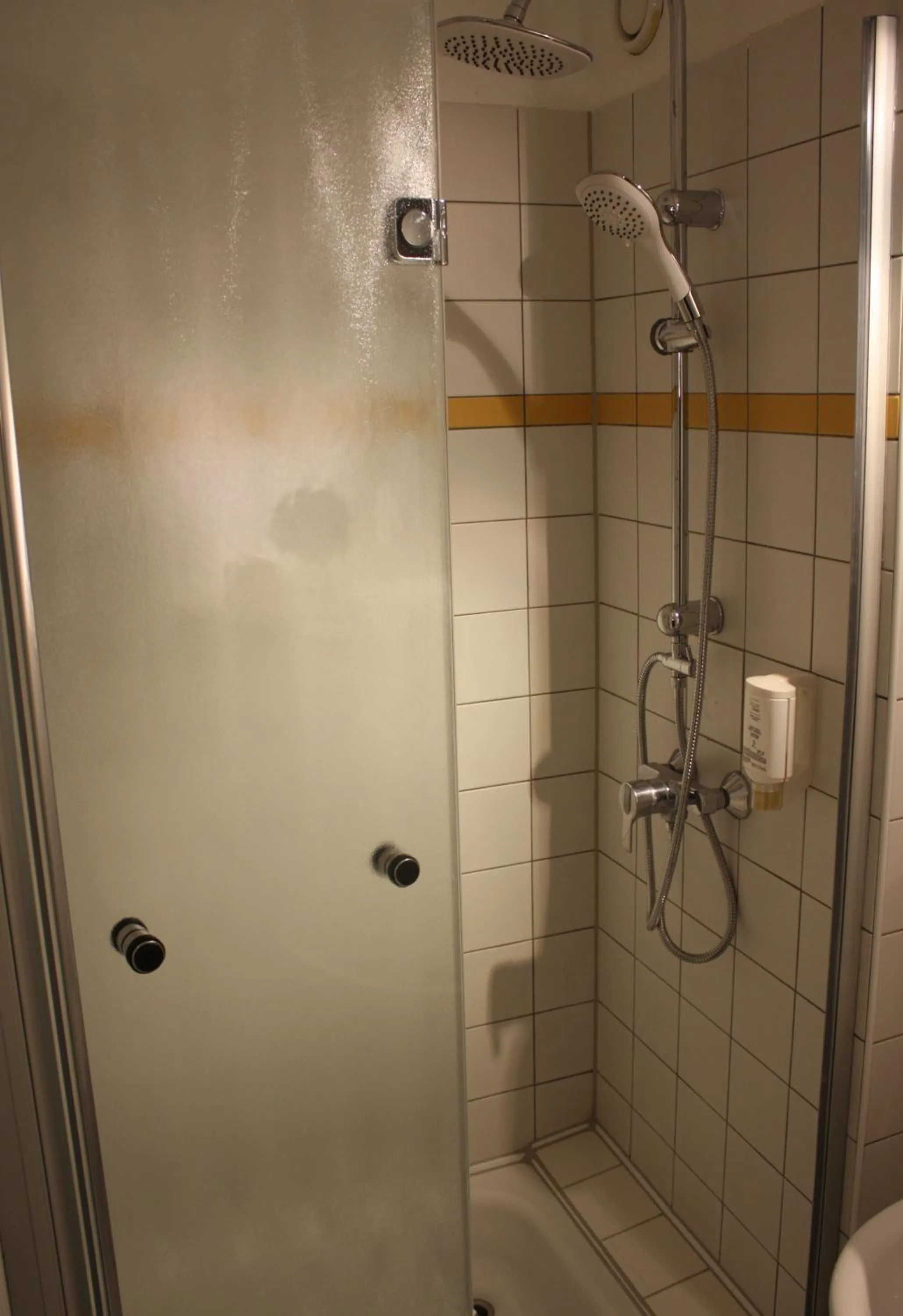 Shower in Best Western Spreewald