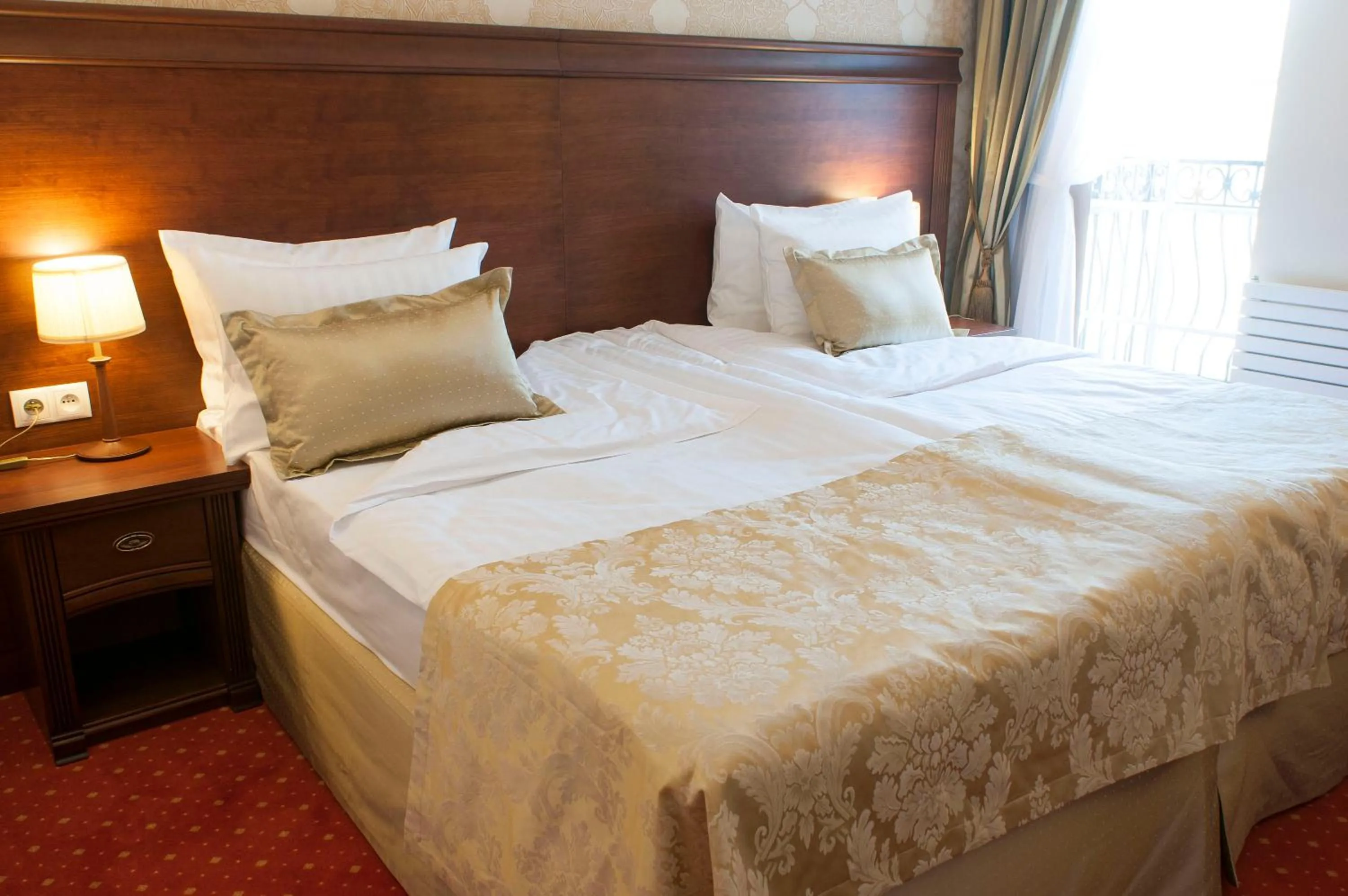 Bed in Hotel Splendor