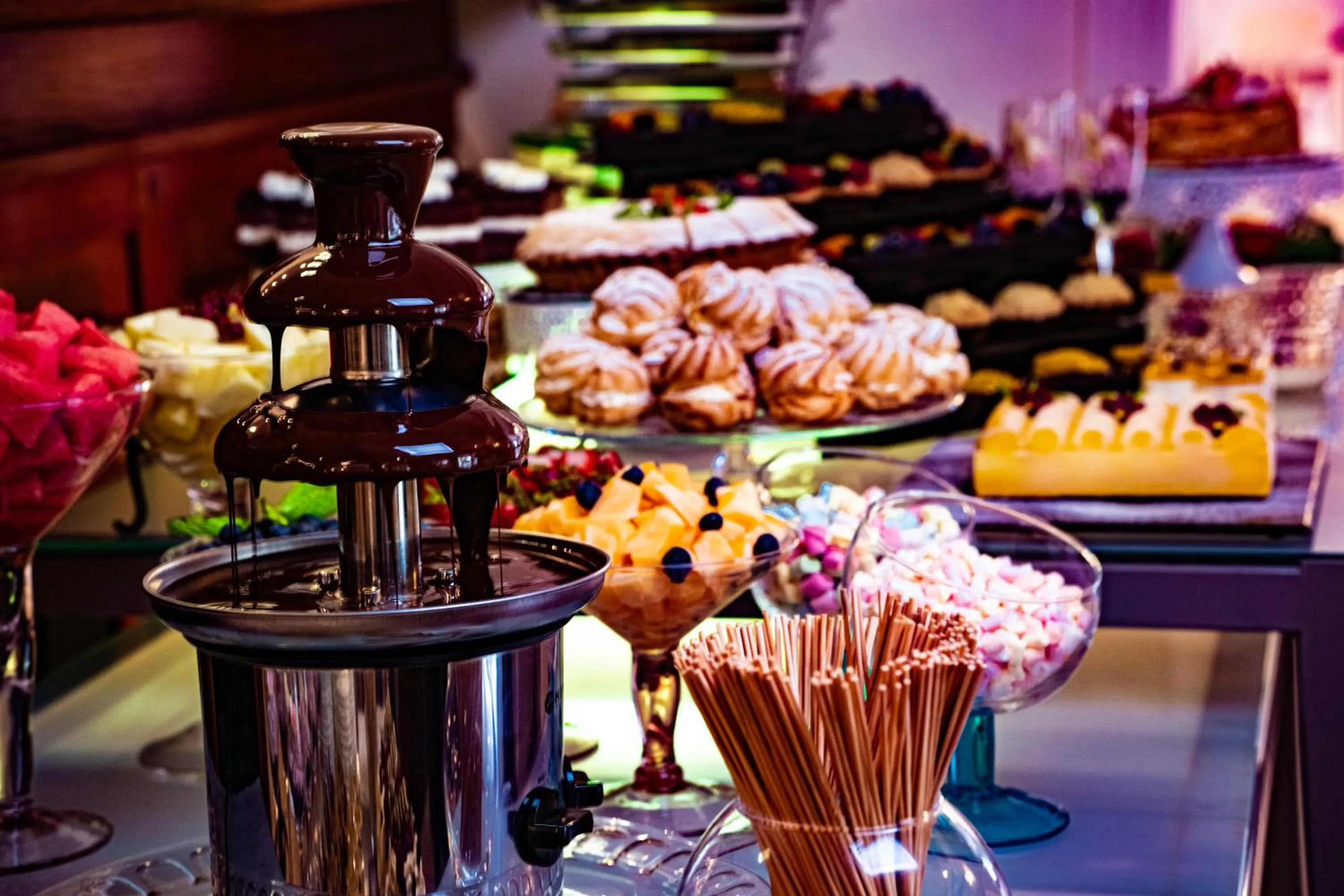 Dinner in Hotel Splendor