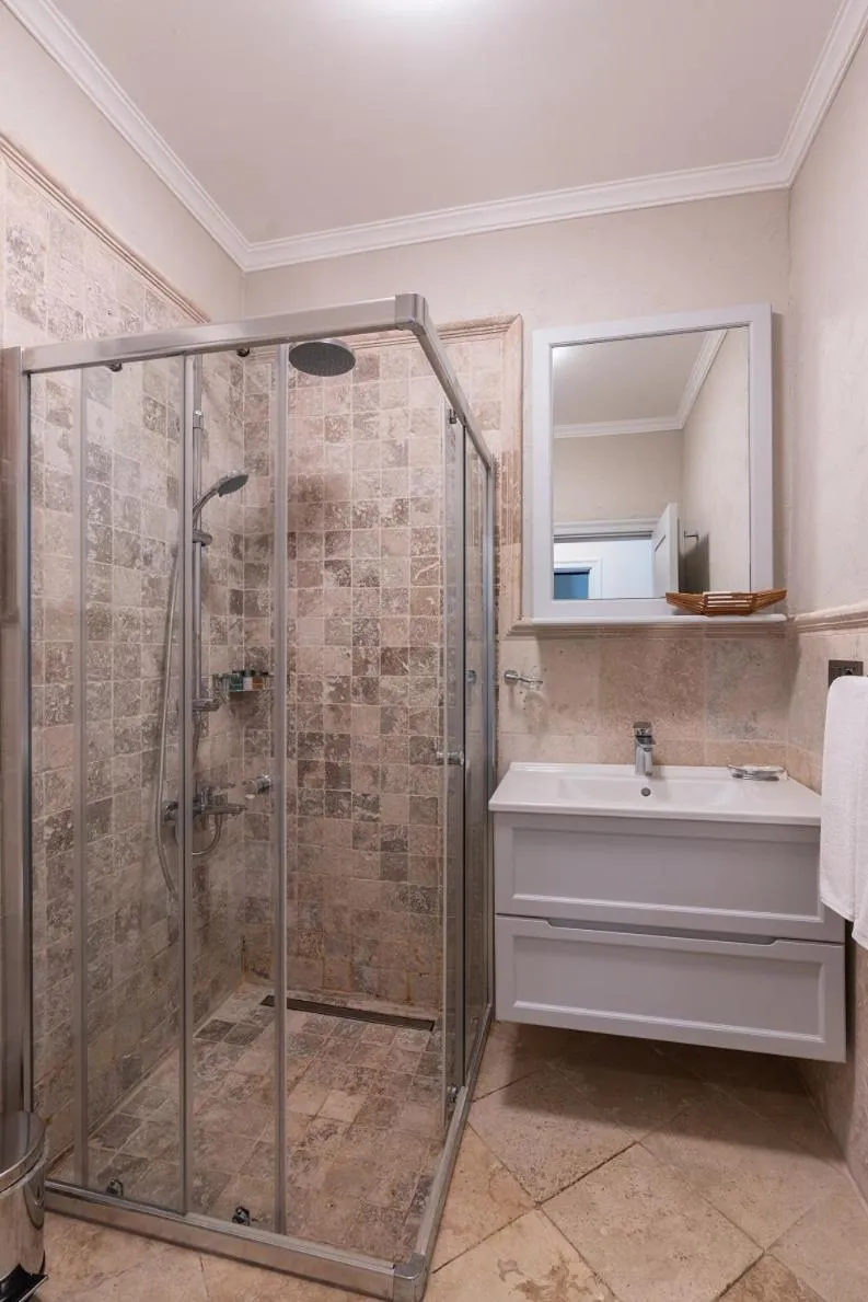 Shower in Elia Hotel Cunda by Ortunc