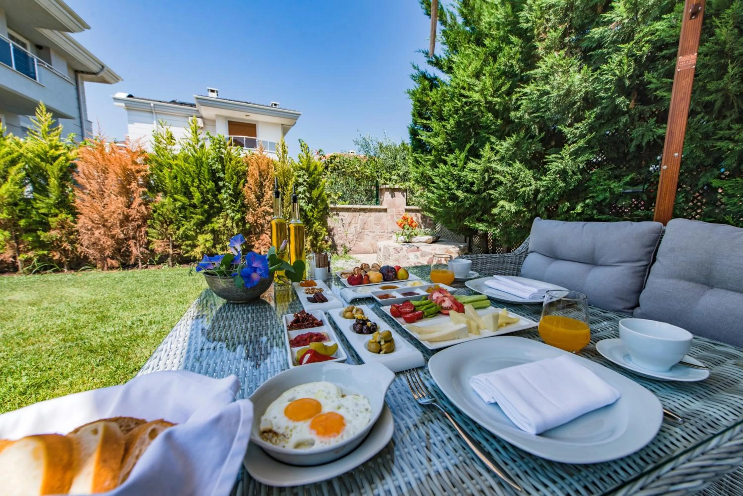 Patio in Elia Hotel Cunda by Ortunc
