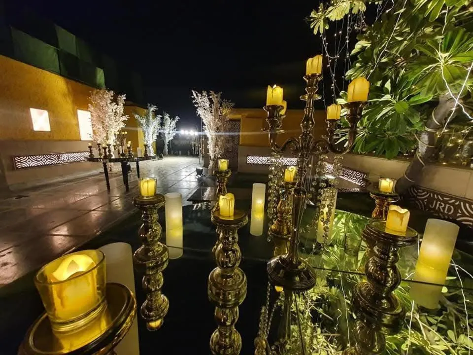 JRD Luxury-Business Hotel